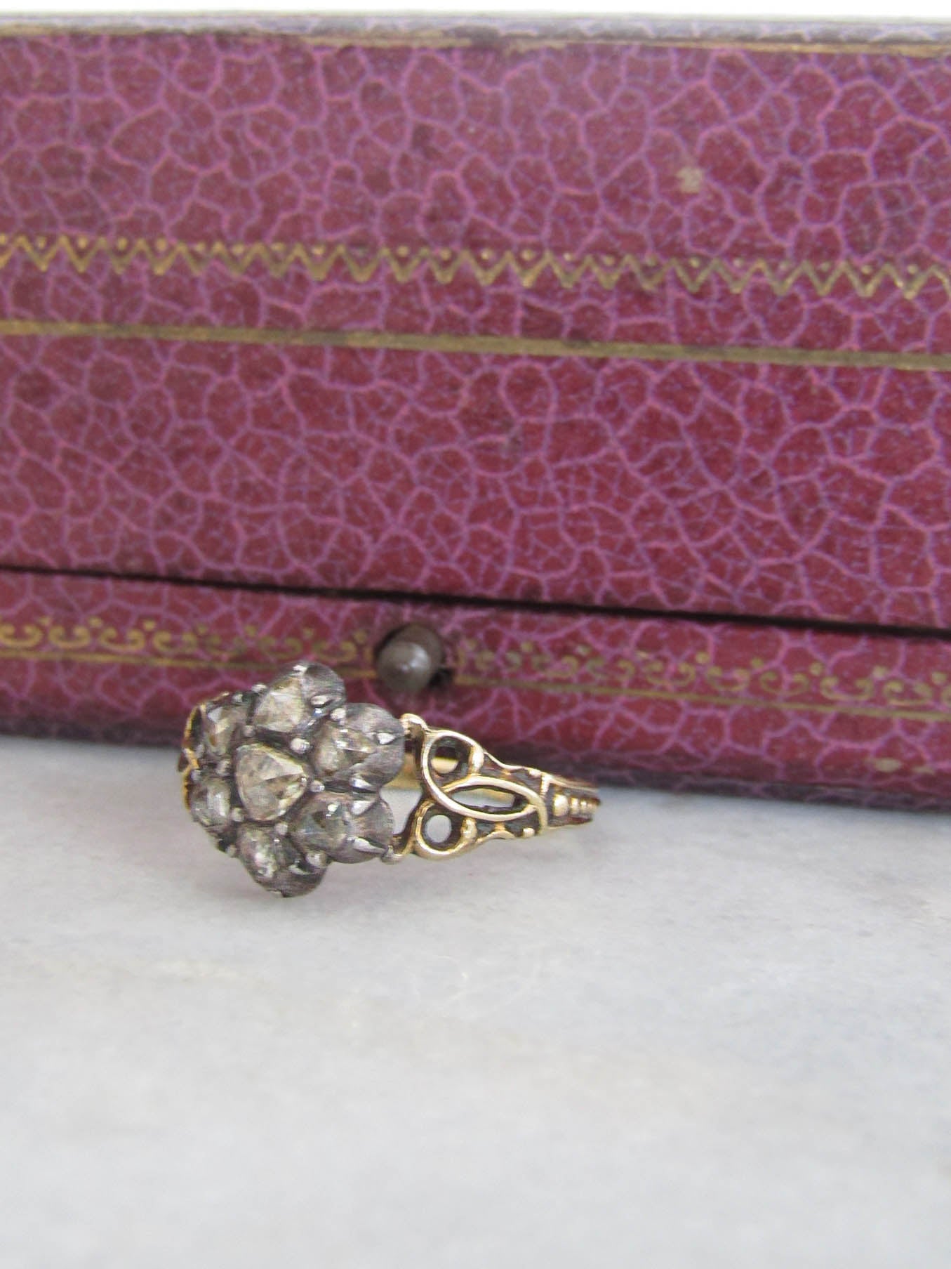 Georgian Foiled Rose Cut Diamond Daisy Cluster Ring, Antique Heart Shaped Diamond Marguerite Ring c. 1820