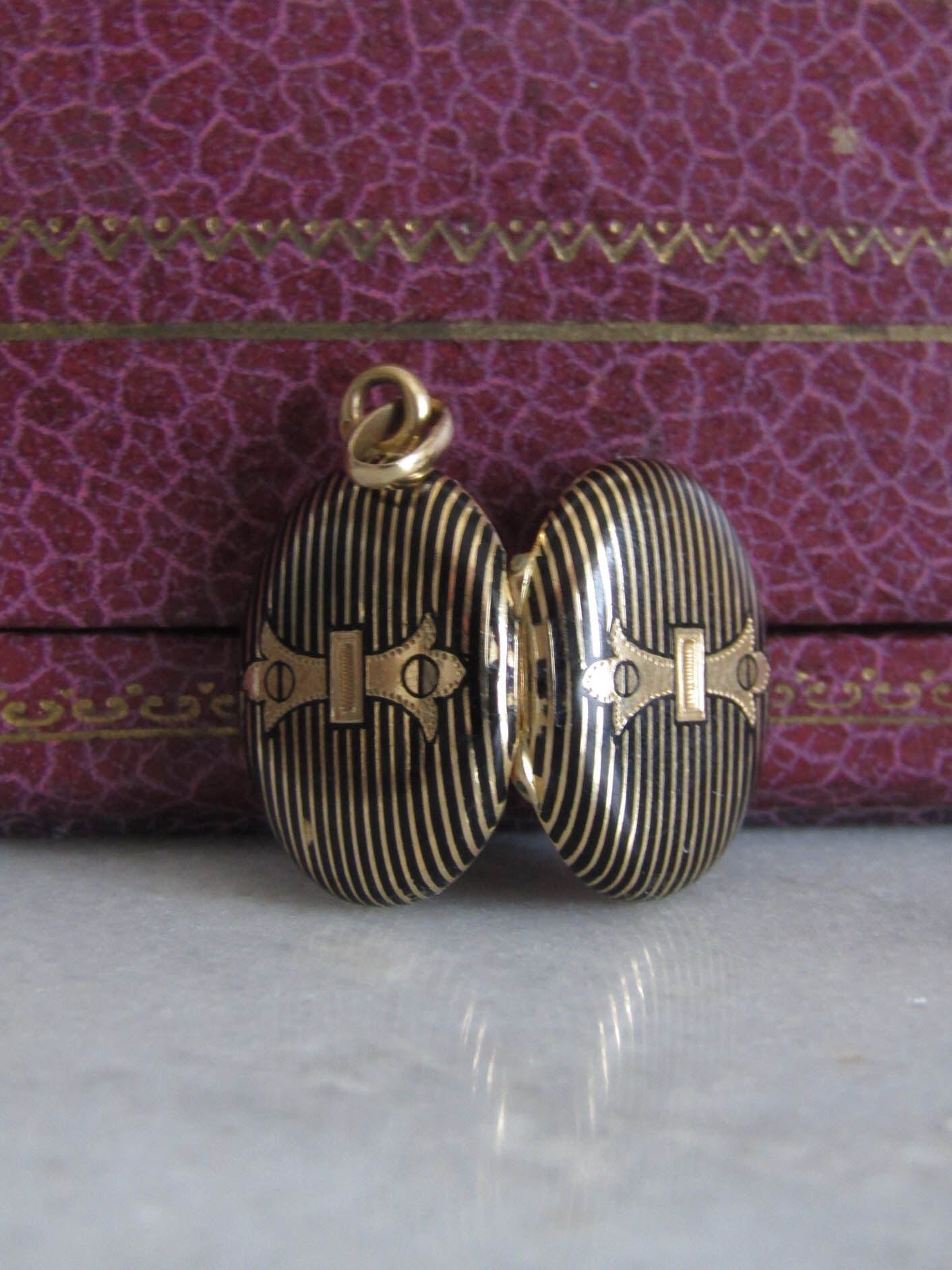 Antique 18k Gold Enamel Buckle Locket, Victorian French Belle Epoque Striped Buckle Pendant