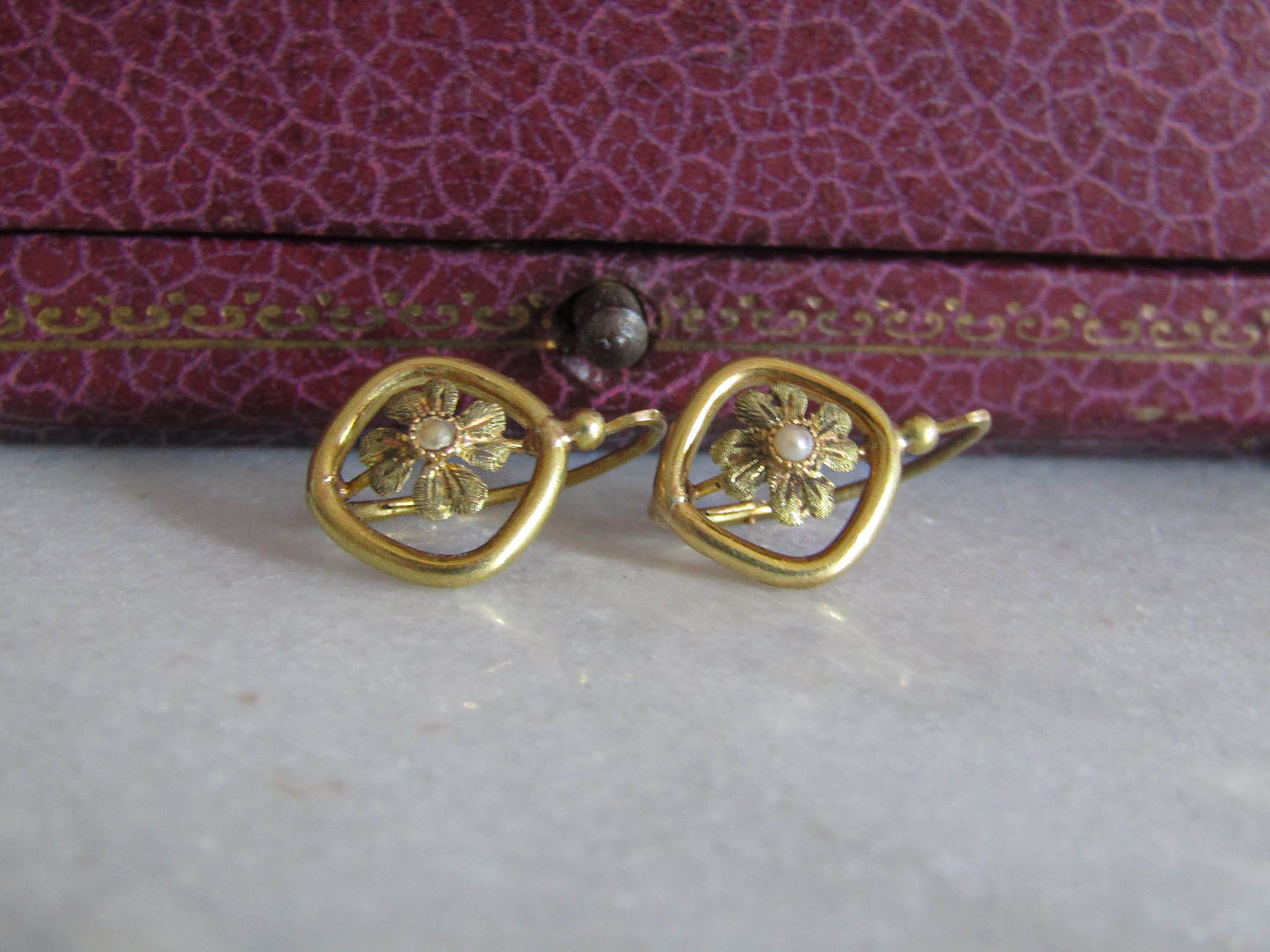 Antique 18K Gold Lucky Shamrock Earrings, Vintage French Edwardian Trefle Sleeper Earrings c. 1900