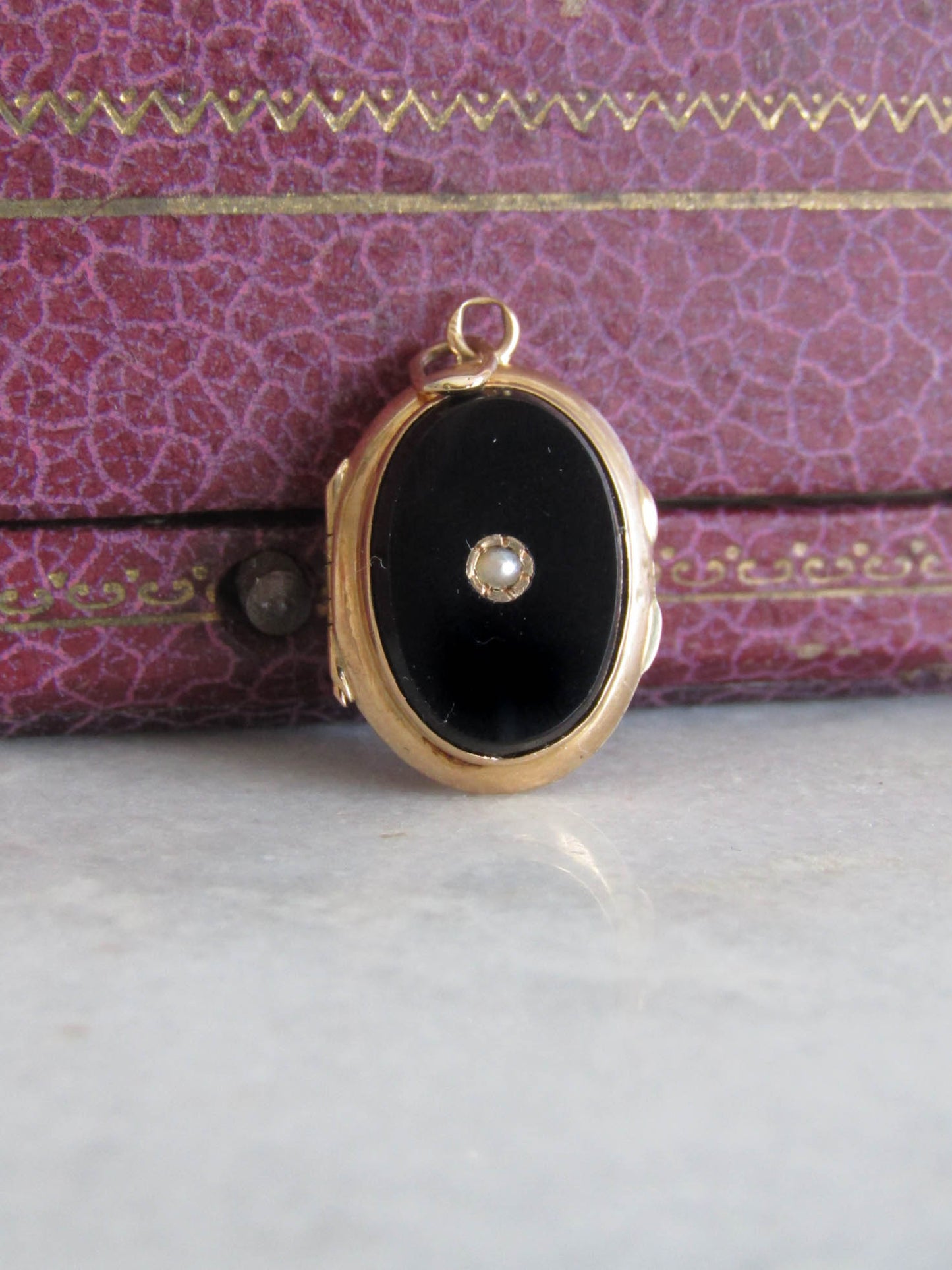 Antique 18k Onyx Pendant Locket with Hinged Glass Partition