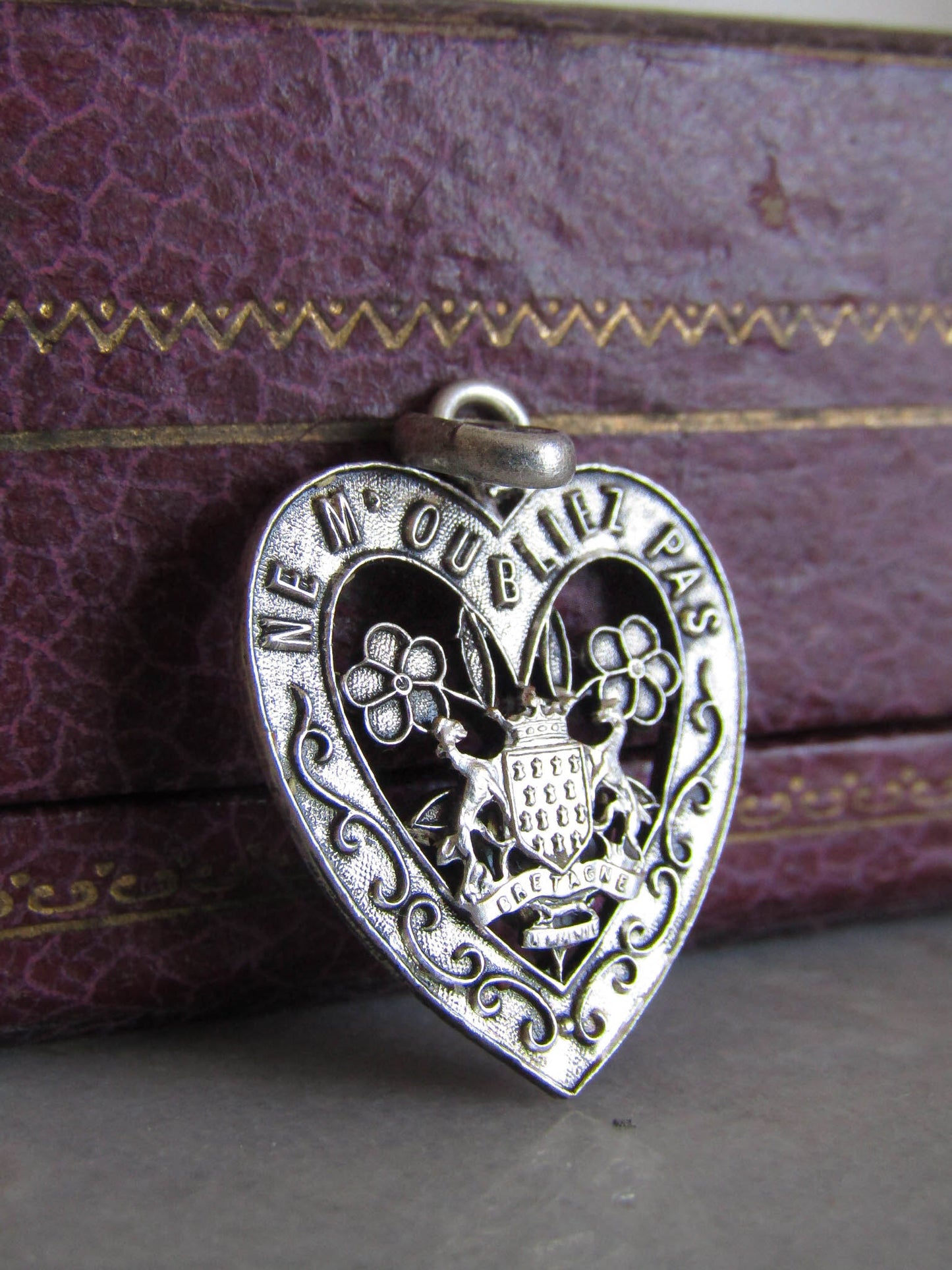 Antique Silver "ne m'oubliez pas" pendant, Don't forget me Romantic Heart Pendant c. 1900