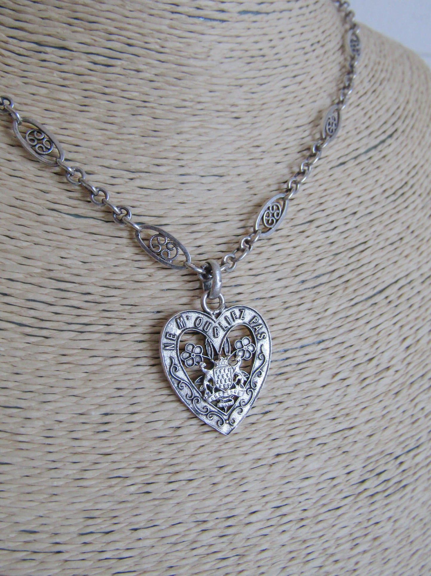 Antique Silver "ne m'oubliez pas" pendant, Don't forget me Romantic Heart Pendant c. 1900