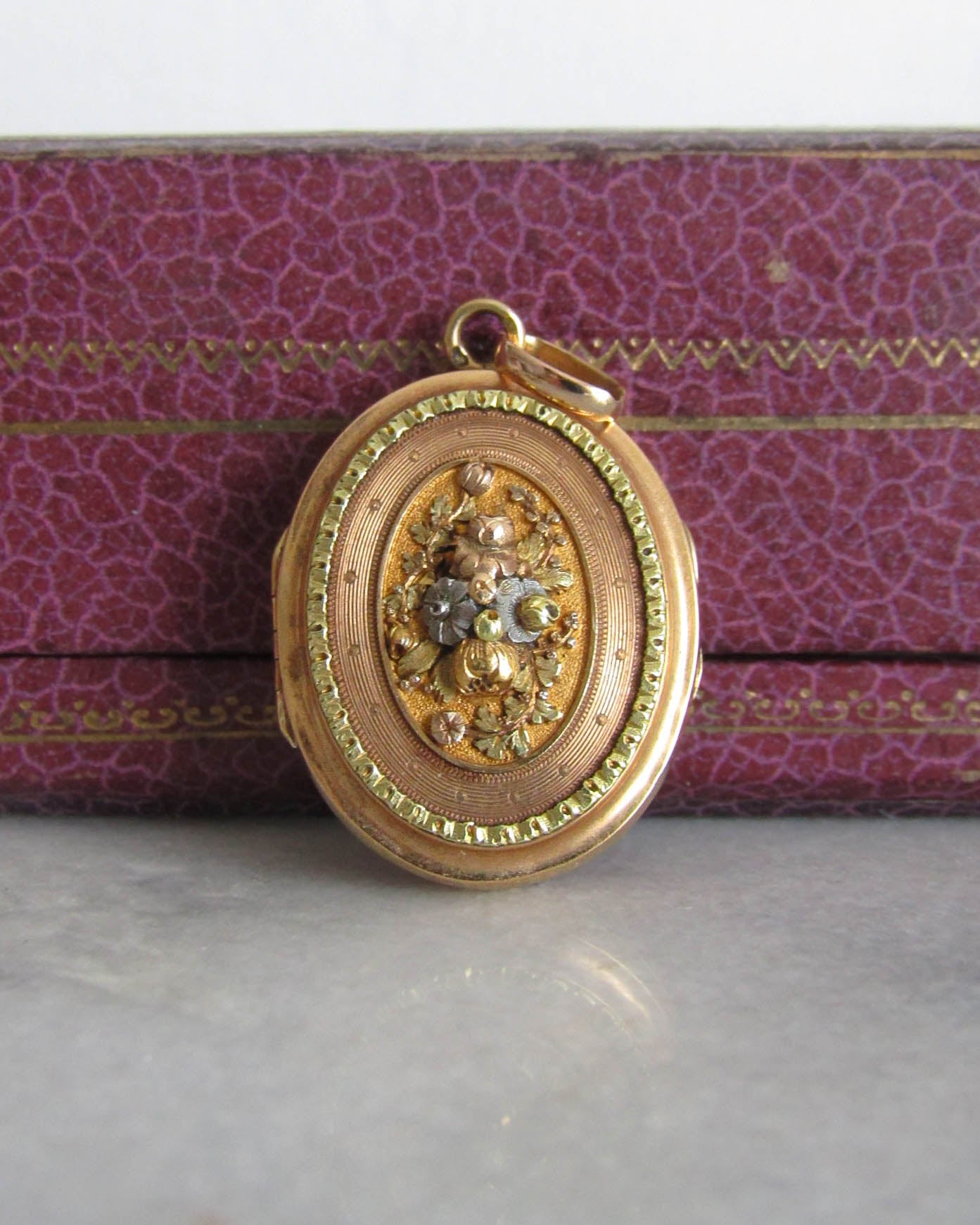 Antique Victorian 18K Solid Gold Locket with Hinged Glass Partition c. 1860