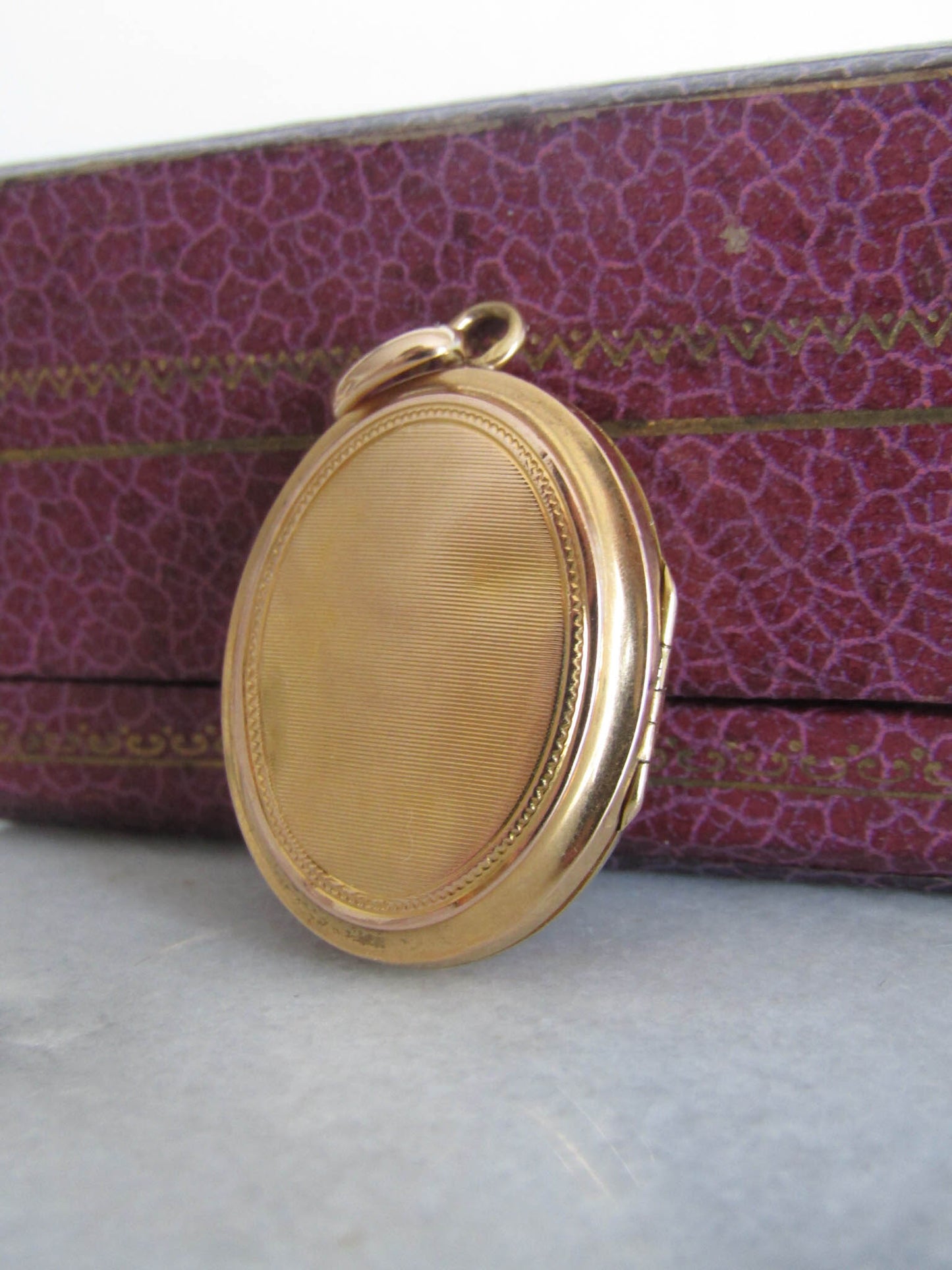 Antique Victorian 18K Solid Gold Locket with Hinged Glass Partition c. 1860