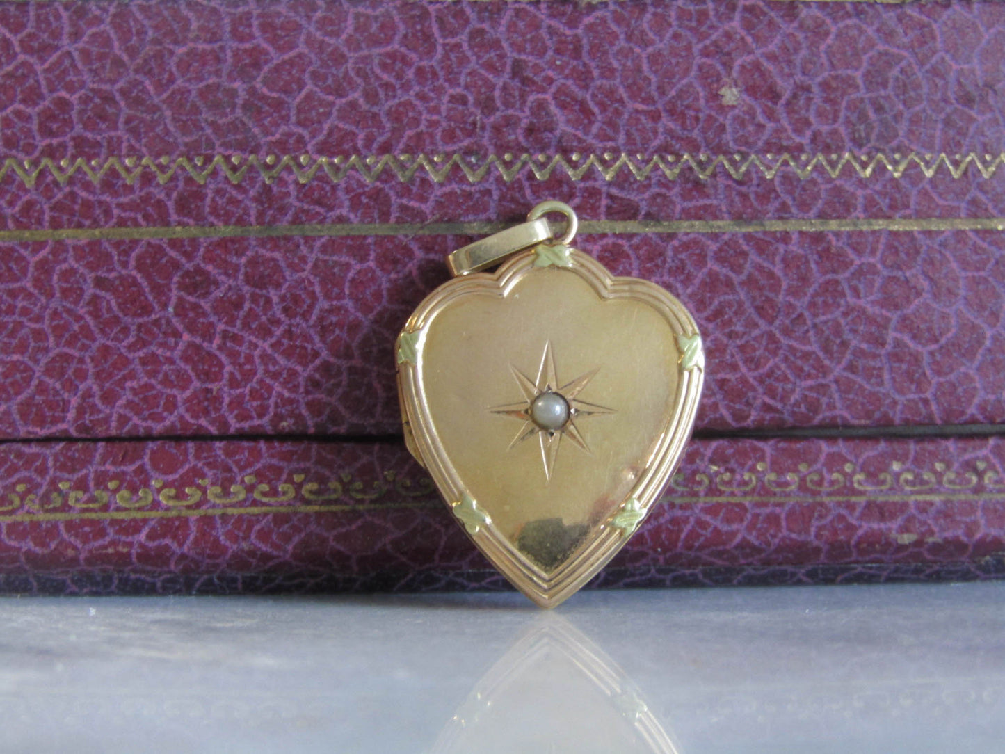 18K Gold Art Nouveau Heart Locket, Romantic French Belle Epoque Locket c. 1900