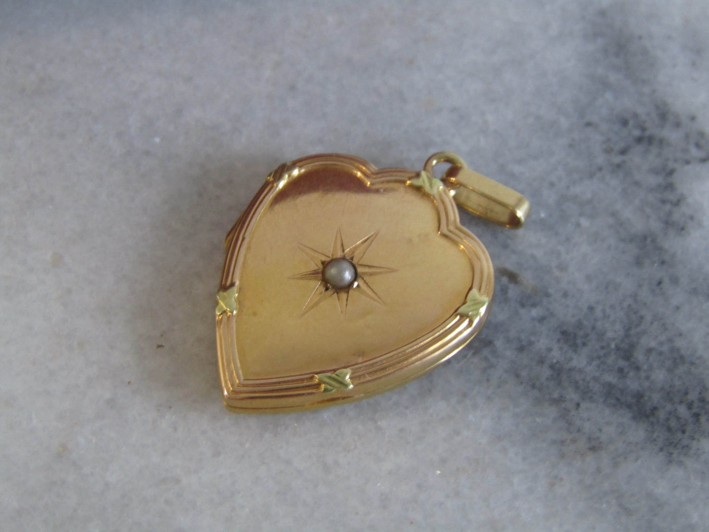 18K Gold Art Nouveau Heart Locket, Romantic French Belle Epoque Locket c. 1900