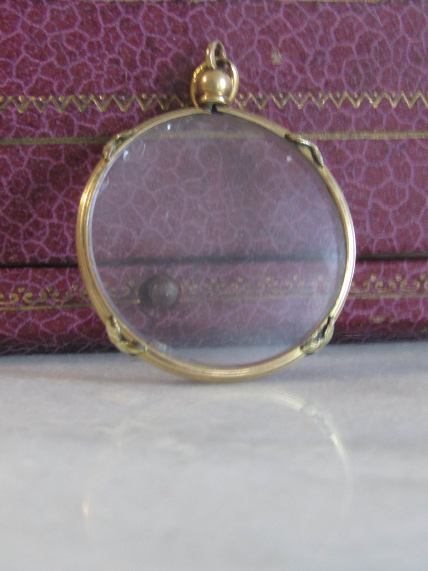 Edwardian Gold Filled Reed and Crosshatch Frame Glass Locket c. 1900