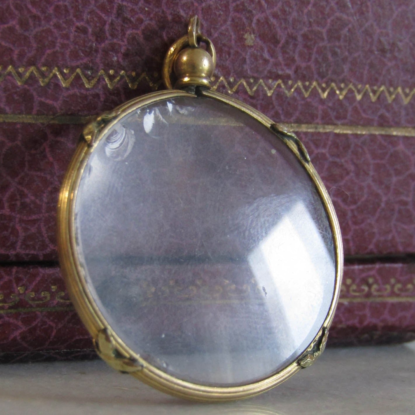 Edwardian Gold Filled Reed and Crosshatch Frame Glass Locket c. 1900