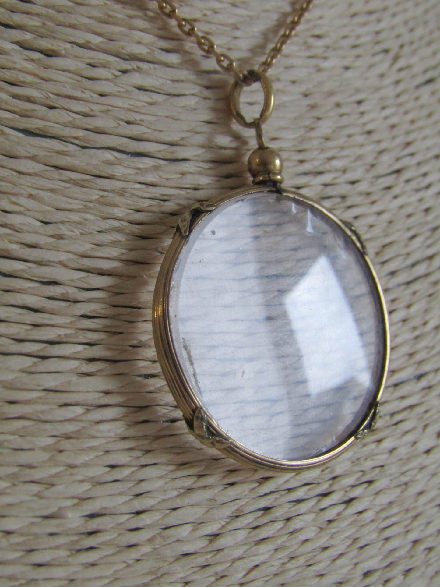 Edwardian Gold Filled Reed and Crosshatch Frame Glass Locket c. 1900