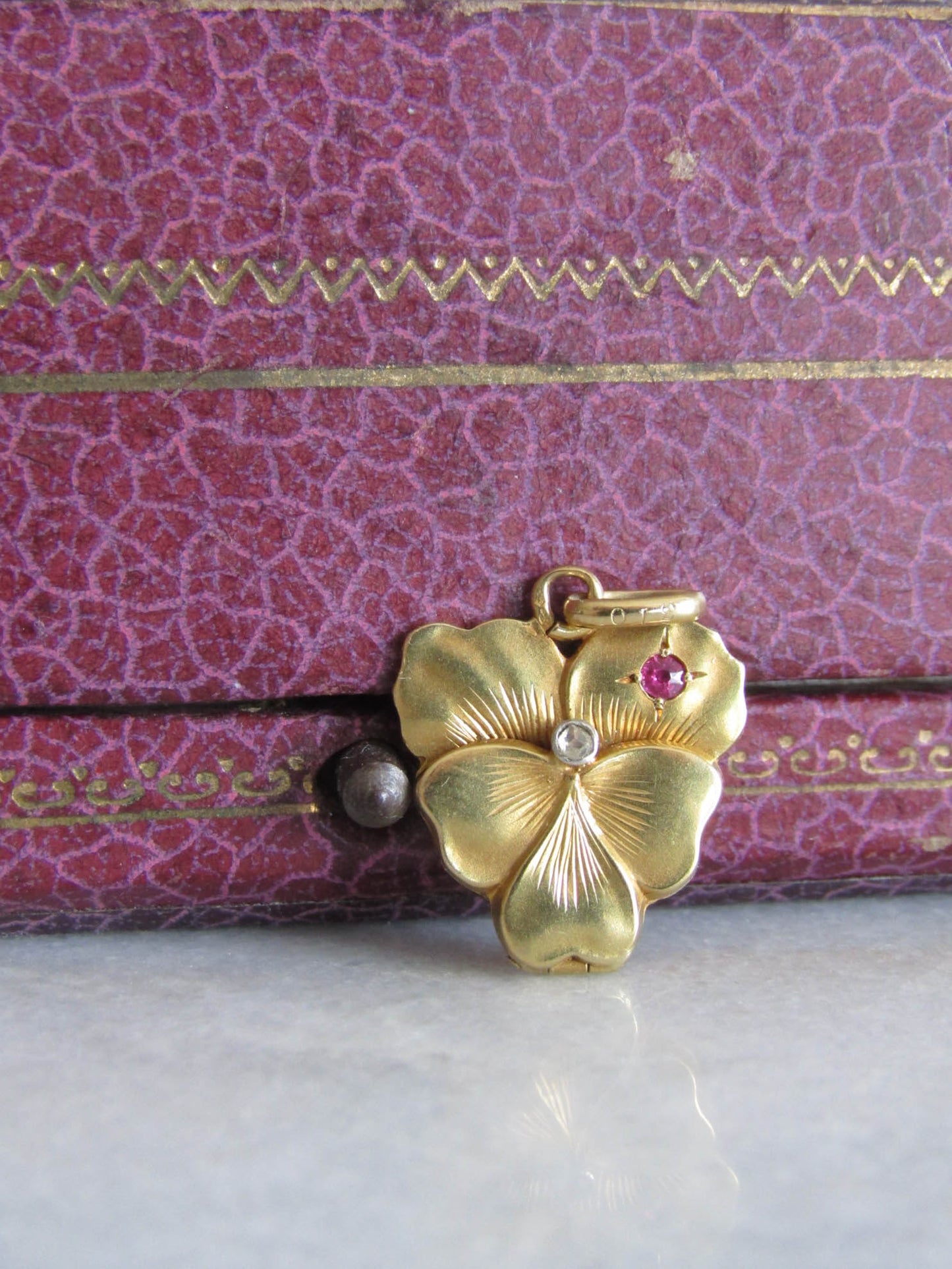 Romantic 18K Gold Pansy Love Pendant Charm dated 1903, French Art Nouveau Pendant