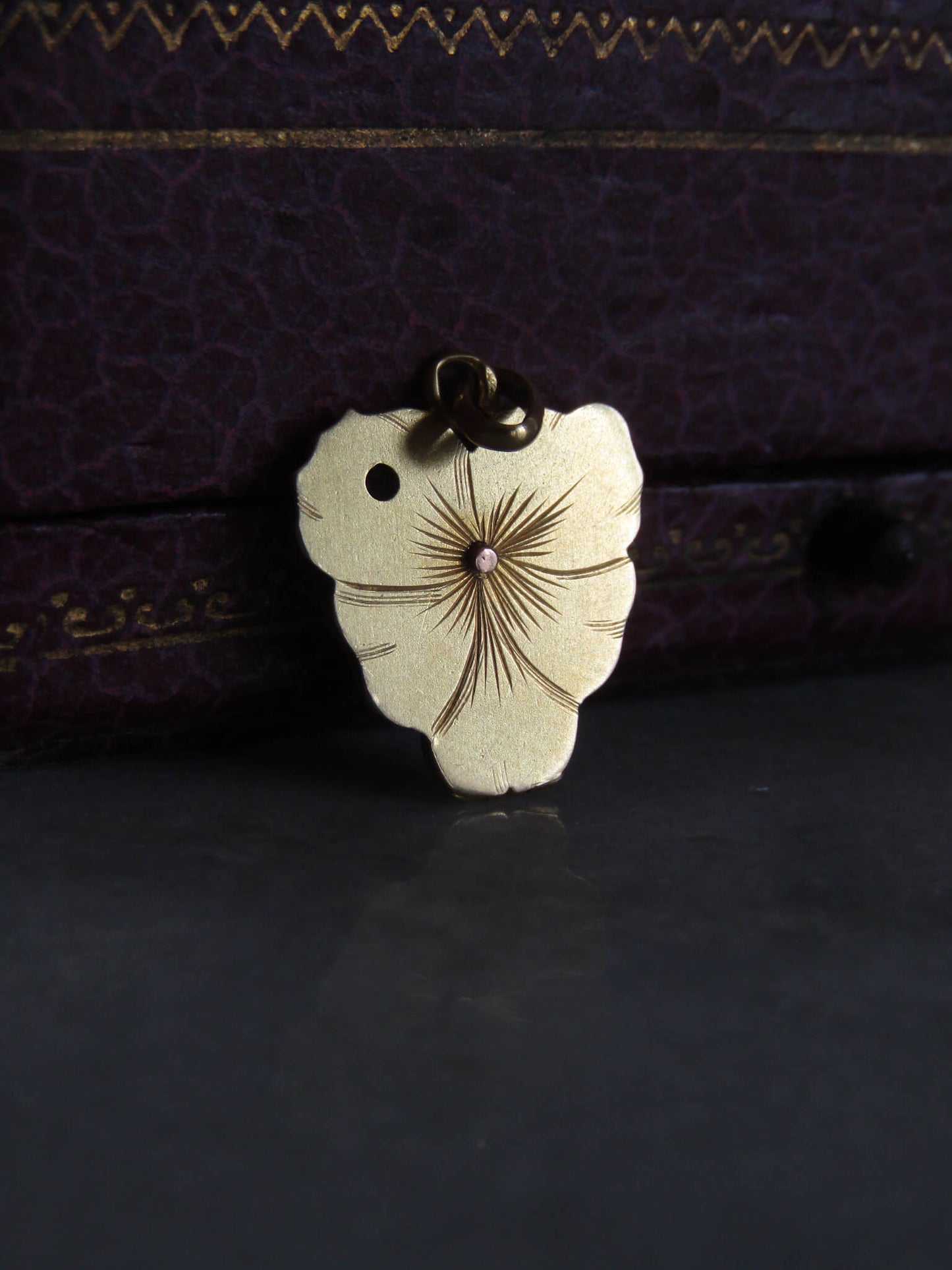 Romantic 18K Gold Pansy Love Pendant Charm dated 1903, French Art Nouveau Pendant