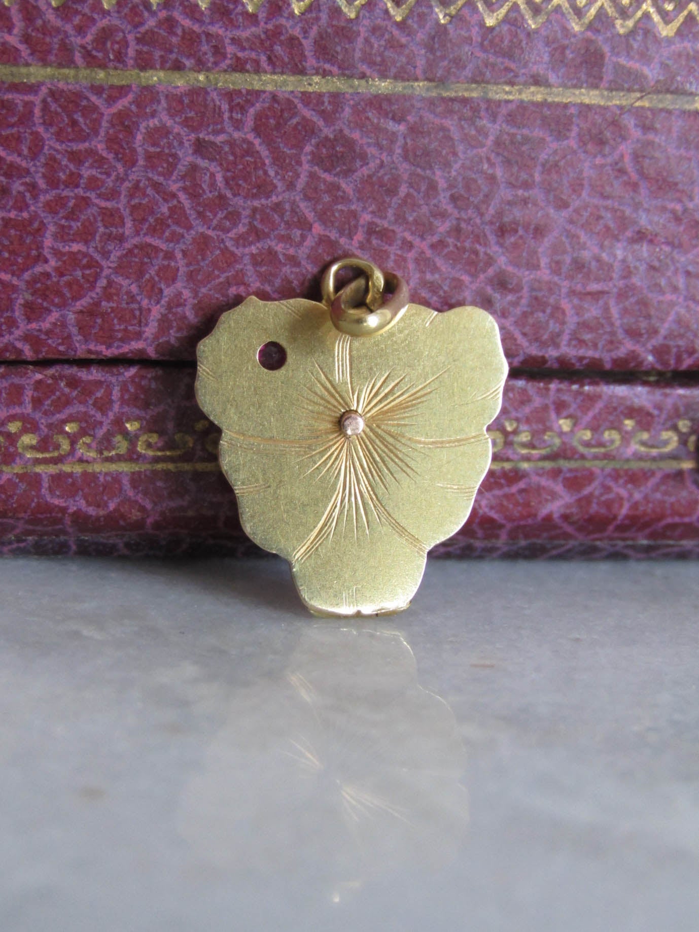 Romantic 18K Gold Pansy Love Pendant Charm dated 1903, French Art Nouveau Pendant