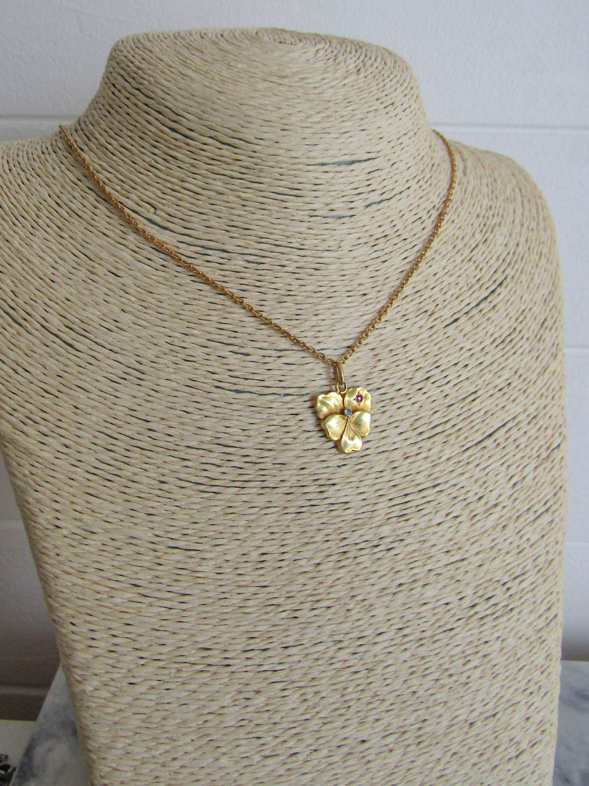 Romantic 18K Gold Pansy Love Pendant Charm dated 1903, French Art Nouveau Pendant