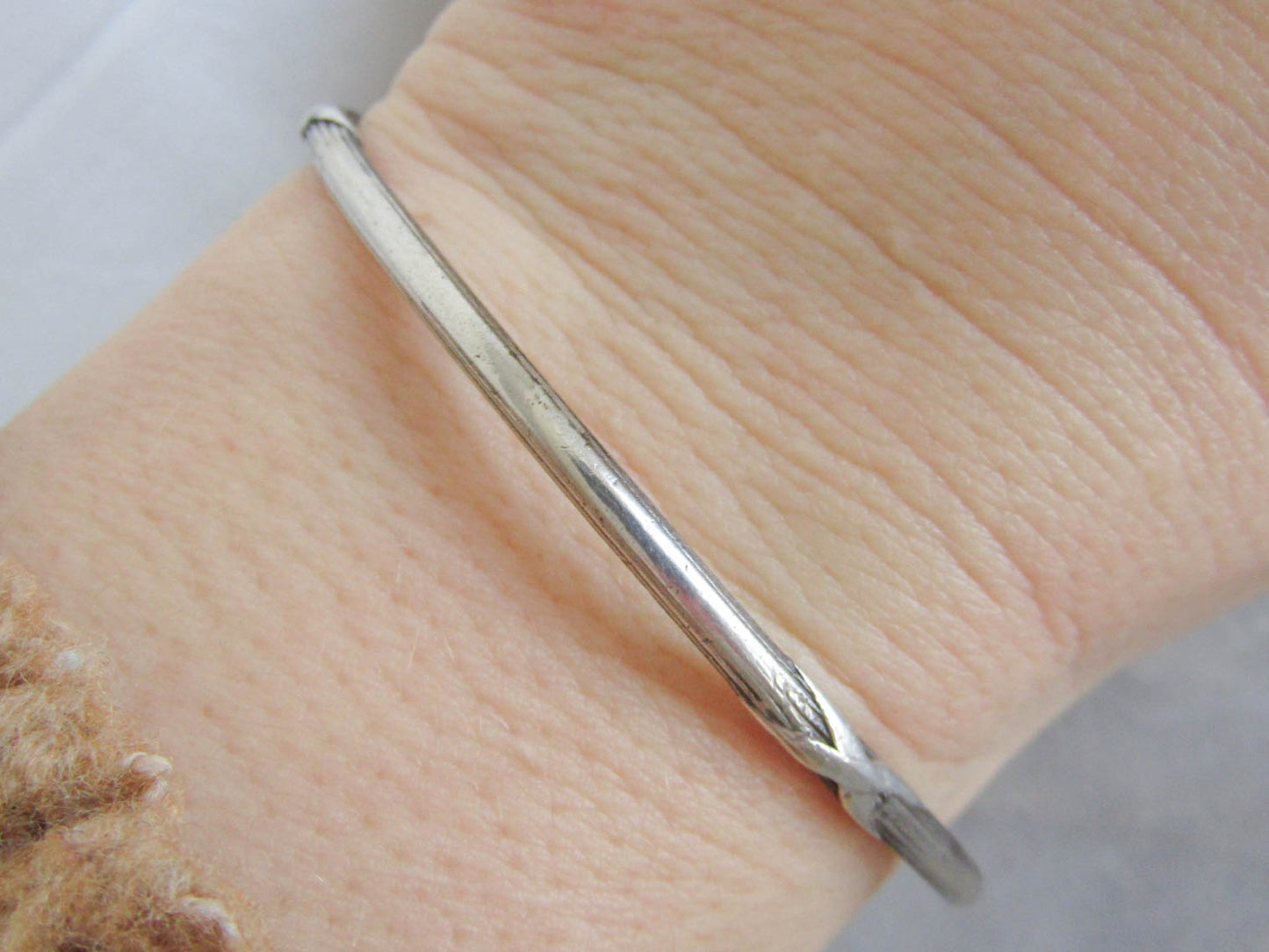 Antique Silver Reed and Crosshatch Bangle Bracelet