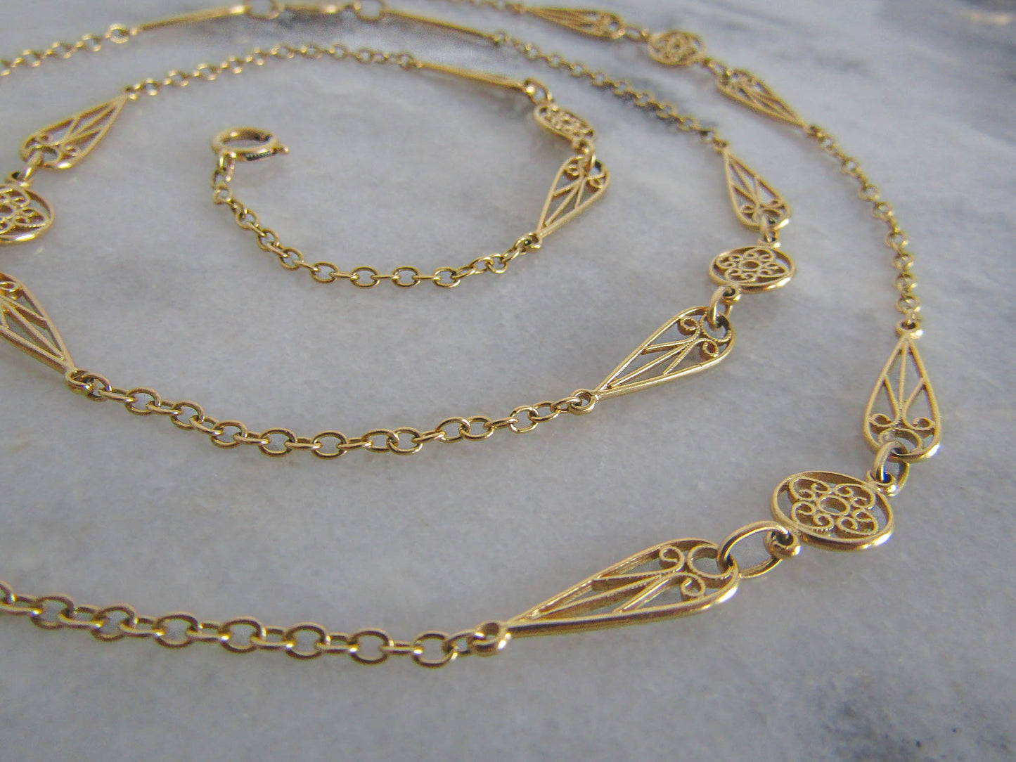 Antique French 18K Gold Filigree Heart Chain, Romantic Solid Gold Belle Epoque Necklace c. 1900