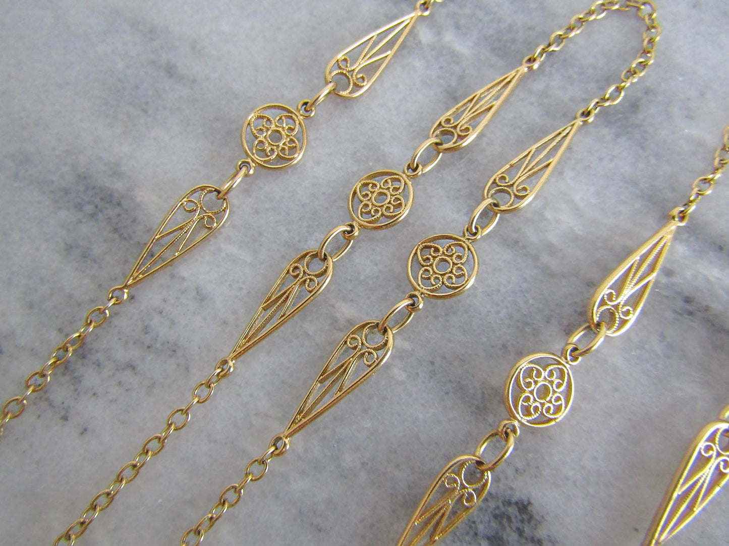 Antique French 18K Gold Filigree Heart Chain, Romantic Solid Gold Belle Epoque Necklace c. 1900