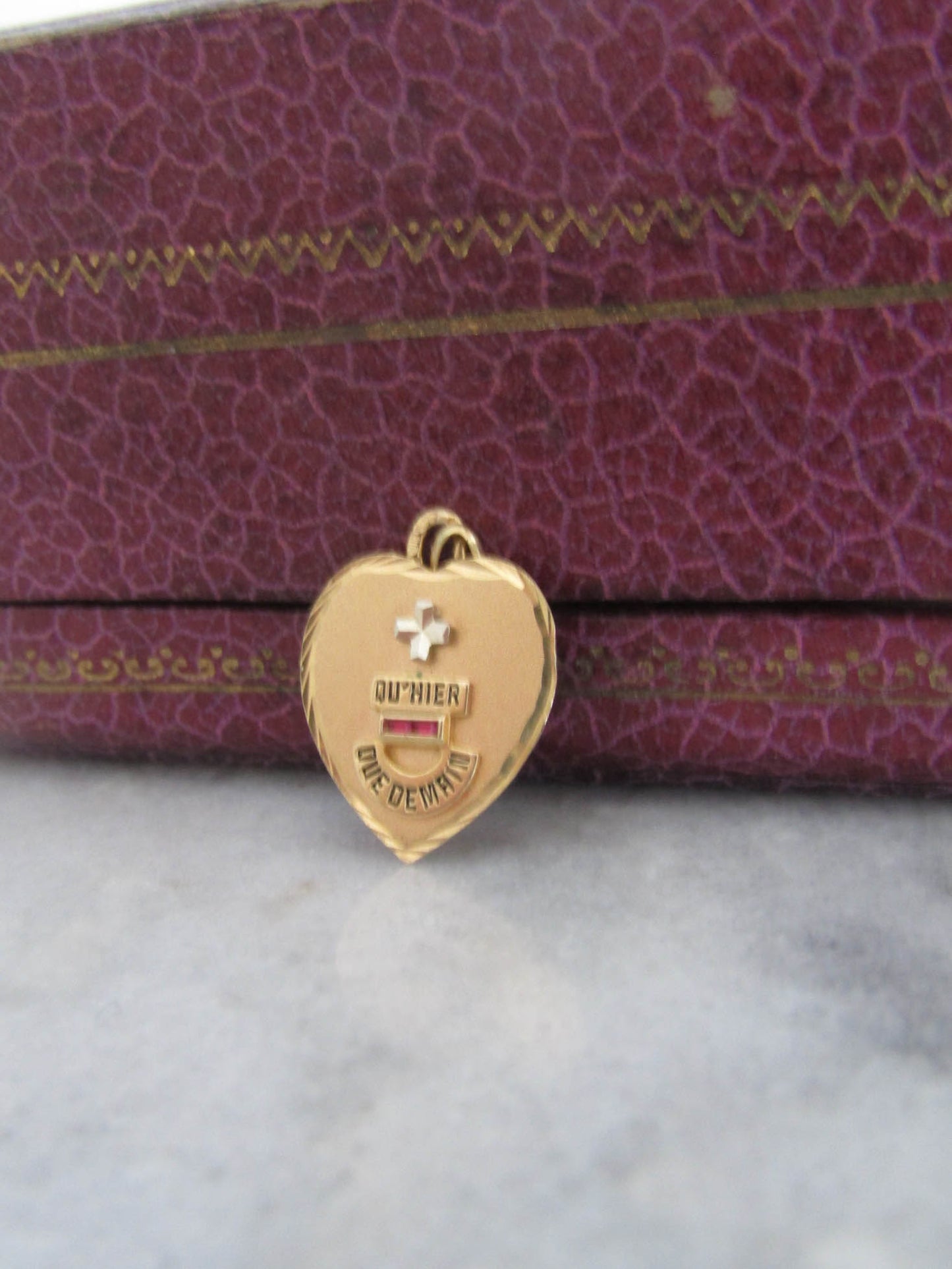 18K Augist Heart Pendant, 18k Augis Plus Qu'hier, Moins Que Demain Pendant, Vintage French Augis Medal