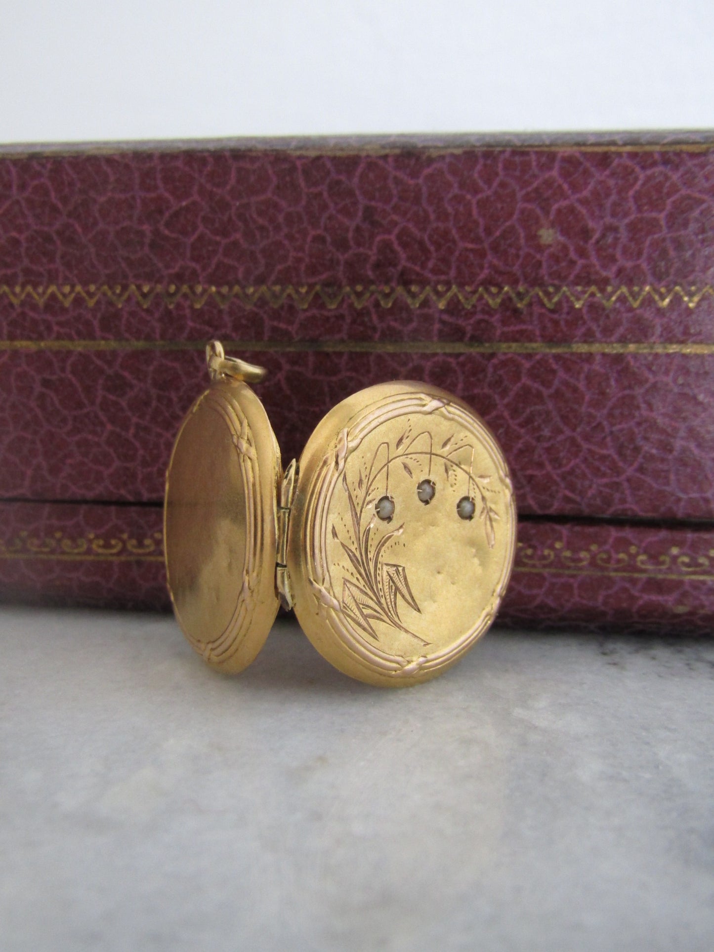 Art Nouveau Lily of the Valley Locket, Antique French Romantic Locket c. 1900