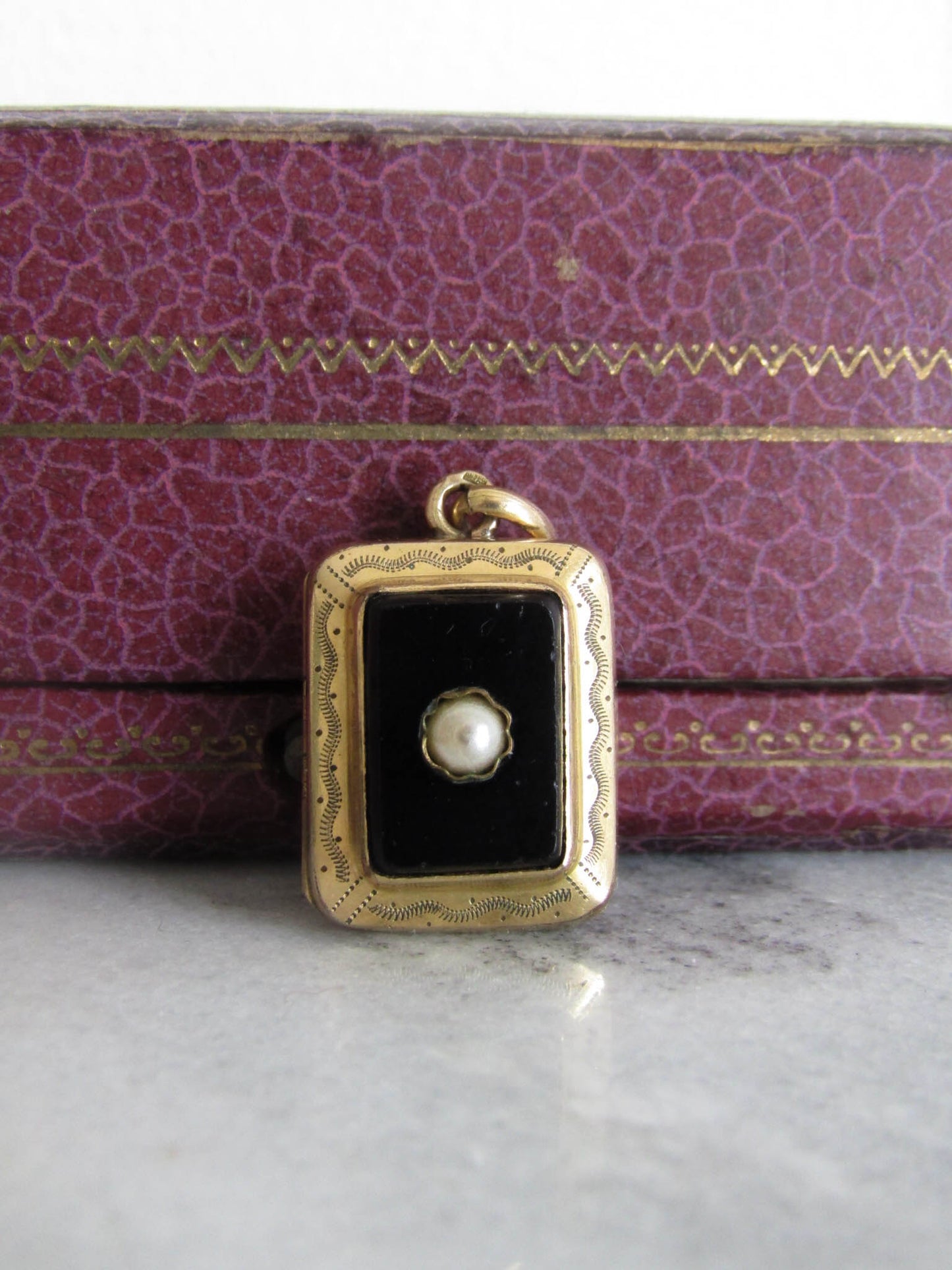 Antique Gold Filled Onyx Mourning Locket, Rectangular Onyx Pendant with Hinged Glass Partition c. 180