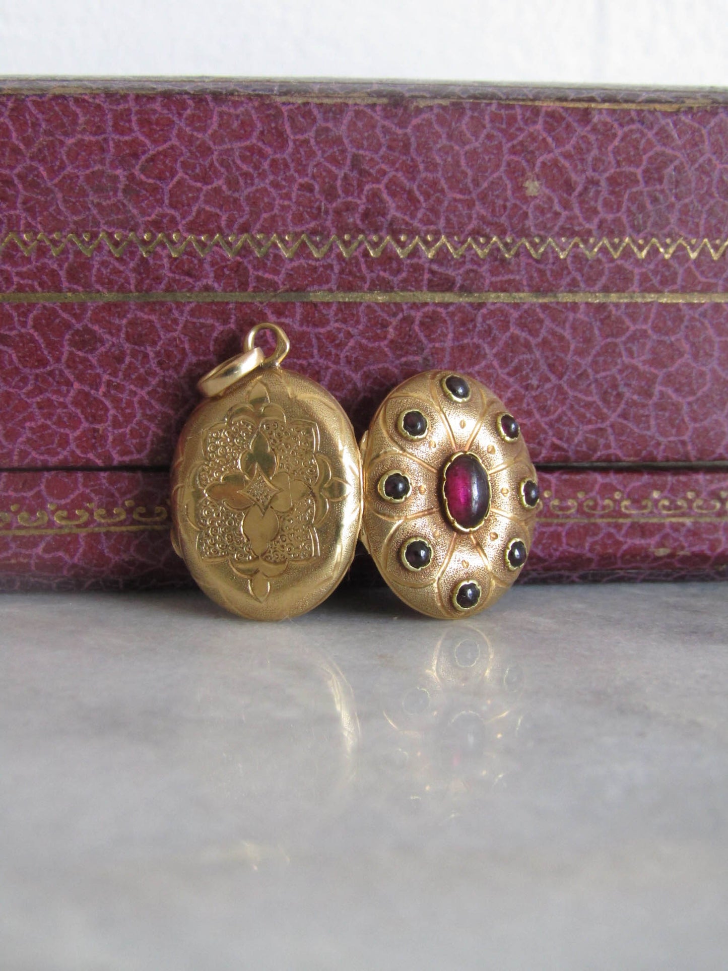 Antique Mid-Victorian French Cabochon Garnet Locket c. 1860