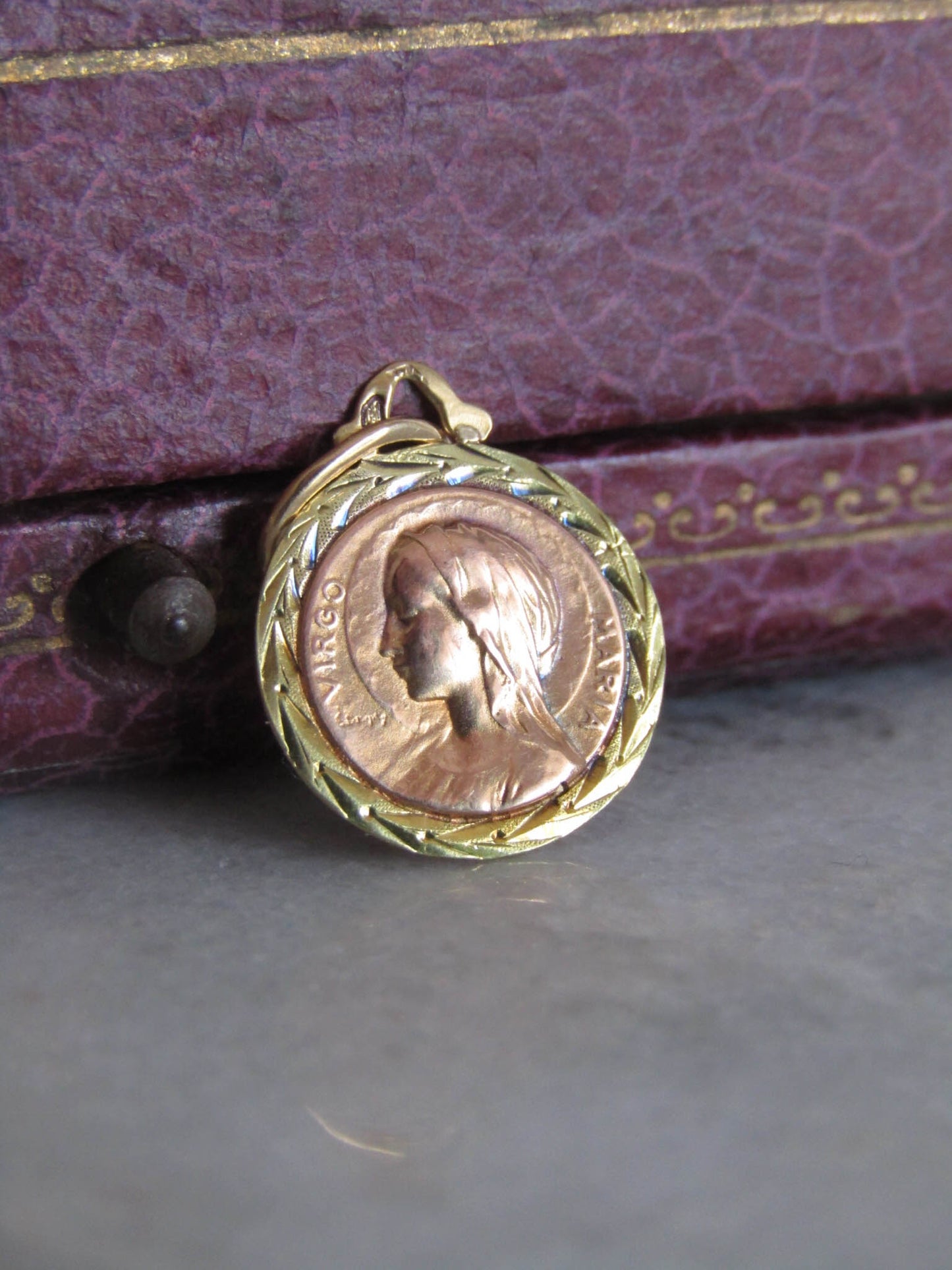 18K Gold Virgin Mary Religious Medal c. 1910 for Communion or Baptism