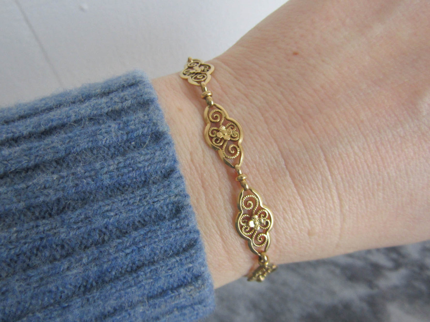 18K Floral Antique Filigree Bracelet c. 1900, Antique Art Nouveau Bracelet with Security Chain