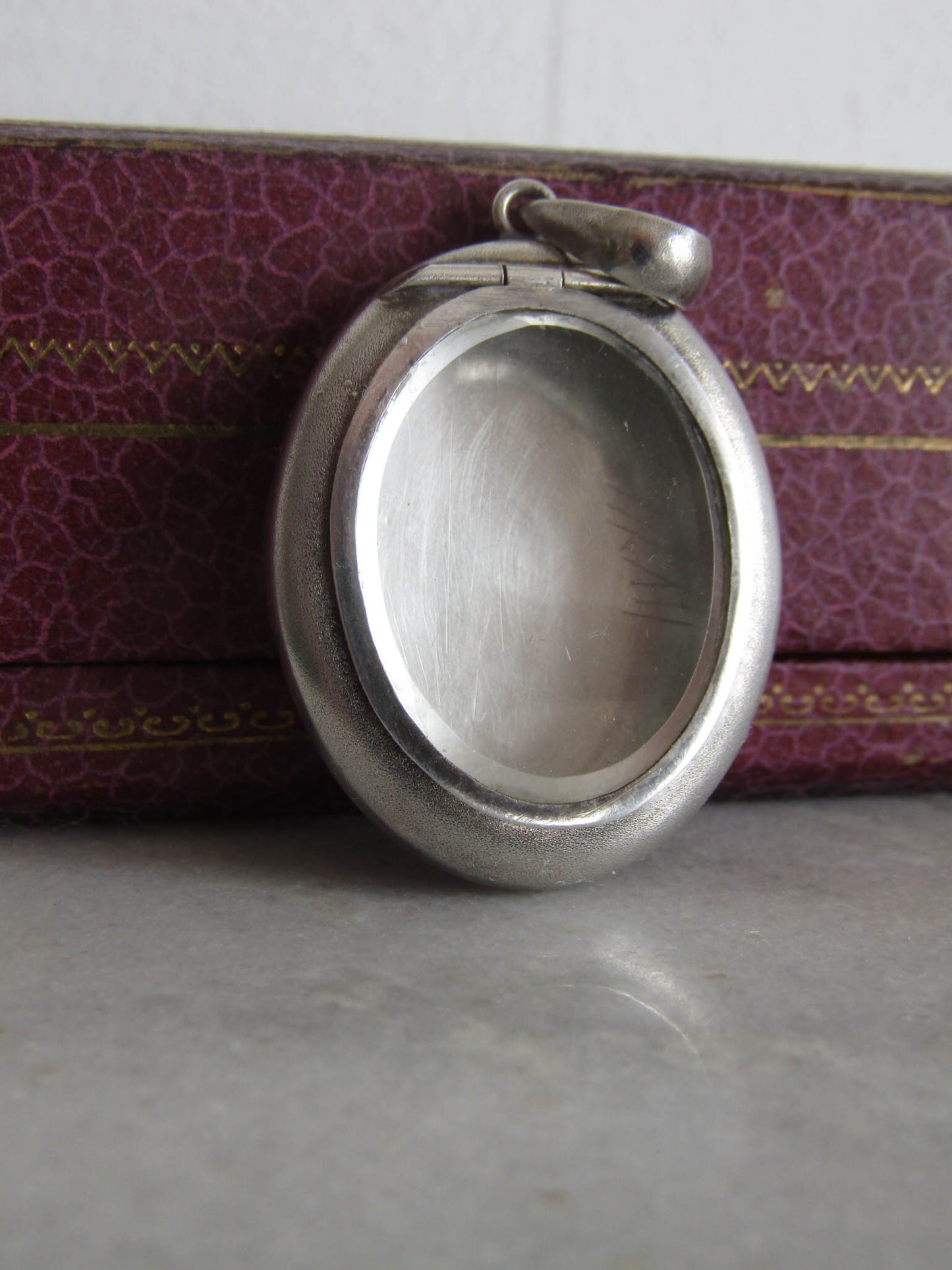 Antique French Aesthetic Silver Locket with Opening Beveled Glass Back c. 1880