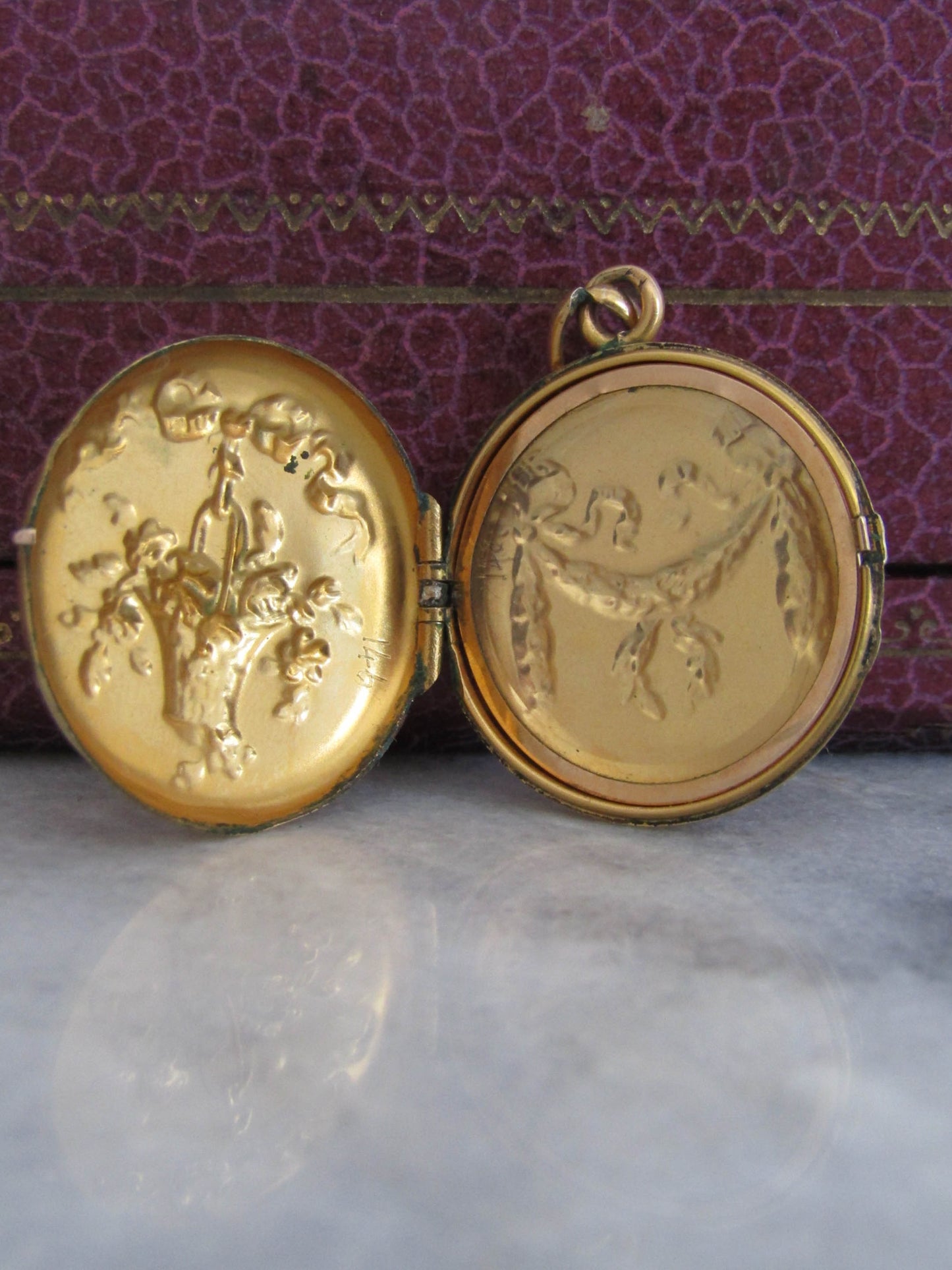 Antique Gold Filled Art Nouveau Locket with removable frame c. 1900