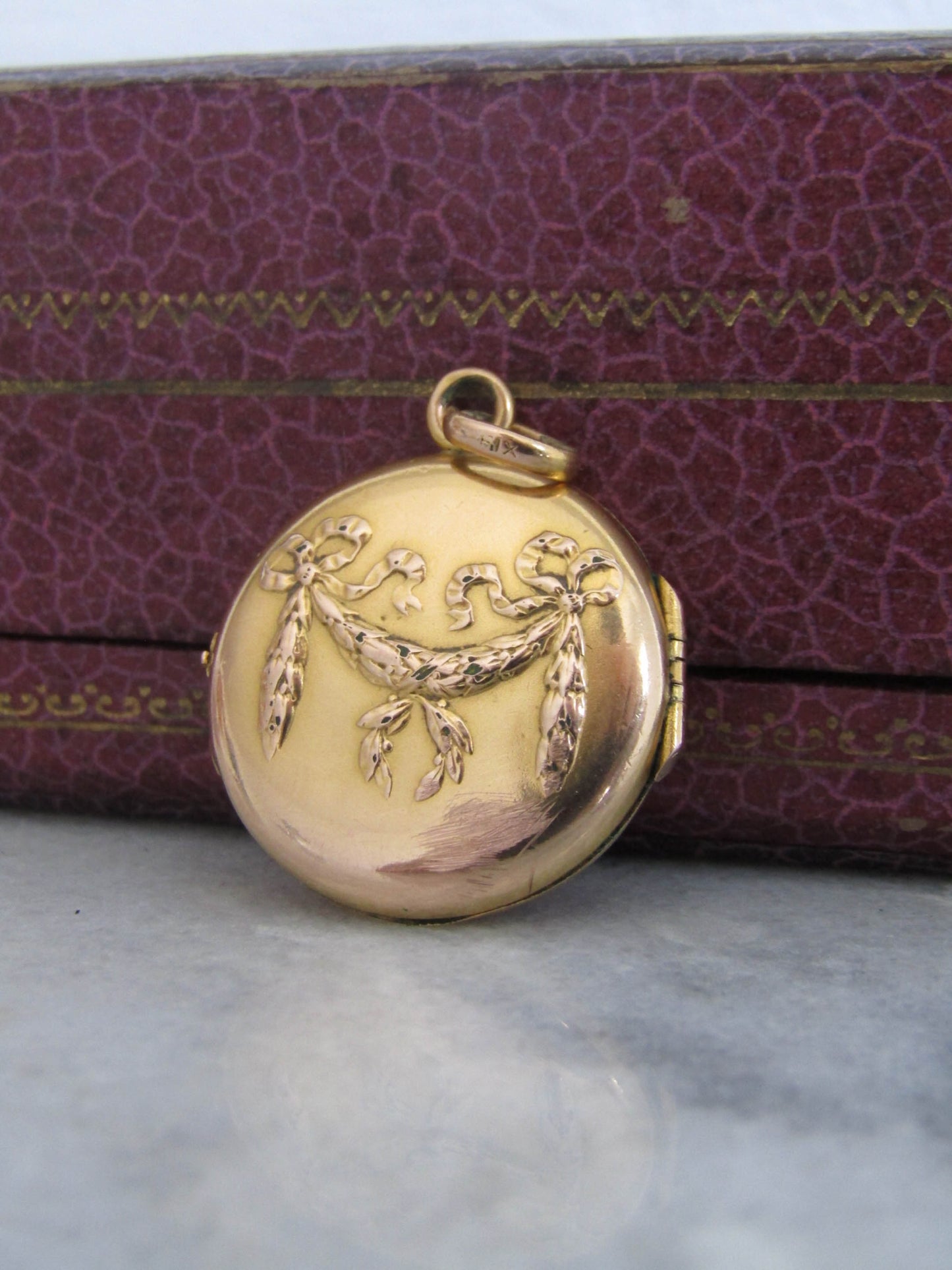 Antique Gold Filled Art Nouveau Locket with removable frame c. 1900