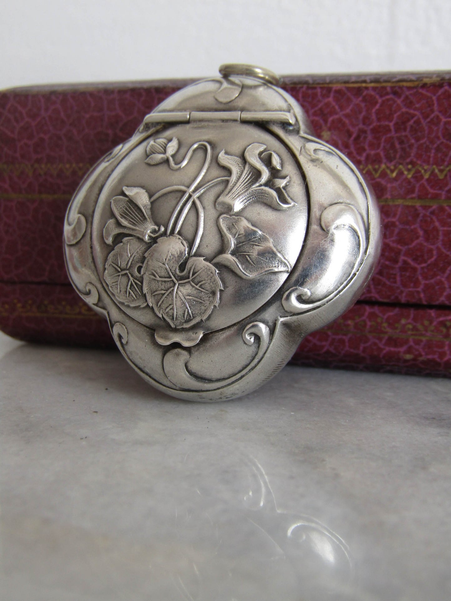 Antique Art Nouveau Quadrilobe Pillbox Powderbox Pendant c. 1900