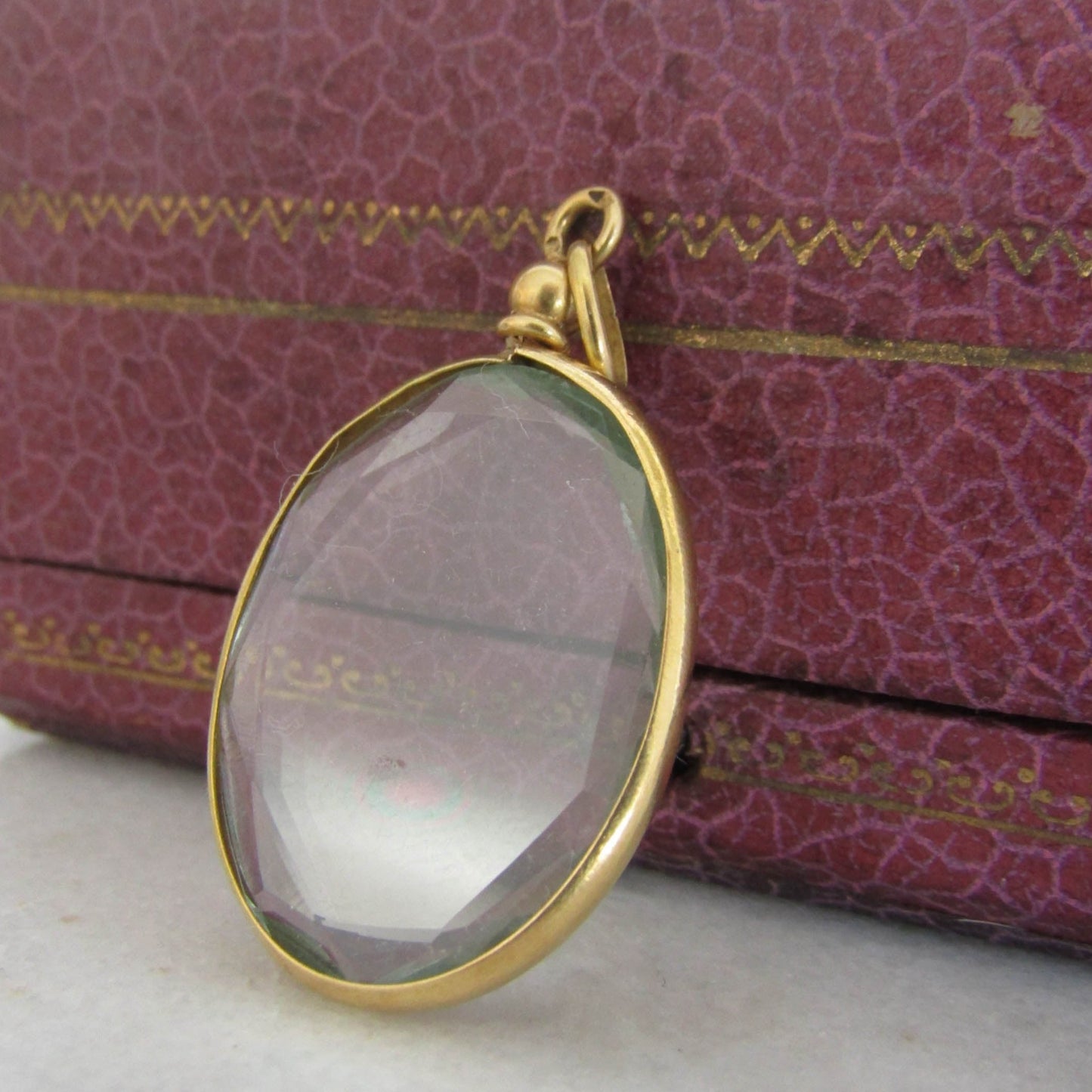 Antique 18K Gold Oval Edwardian Shaker Locket with Beveled Glass