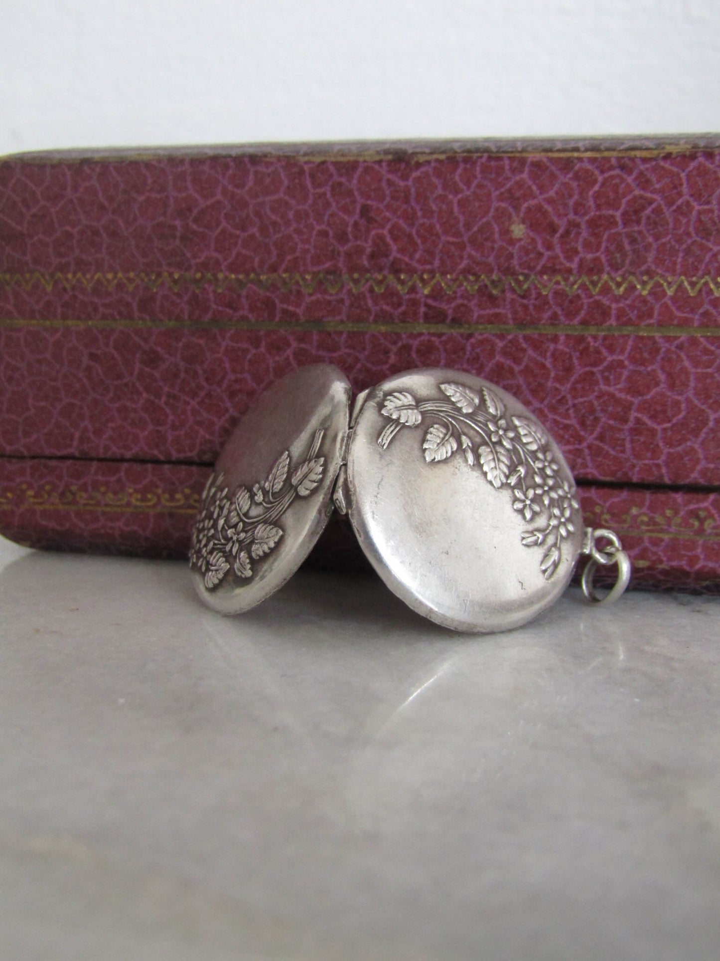 Antique Art Nouveau Silver Forget-Me-Not Floral Locket c. 1900