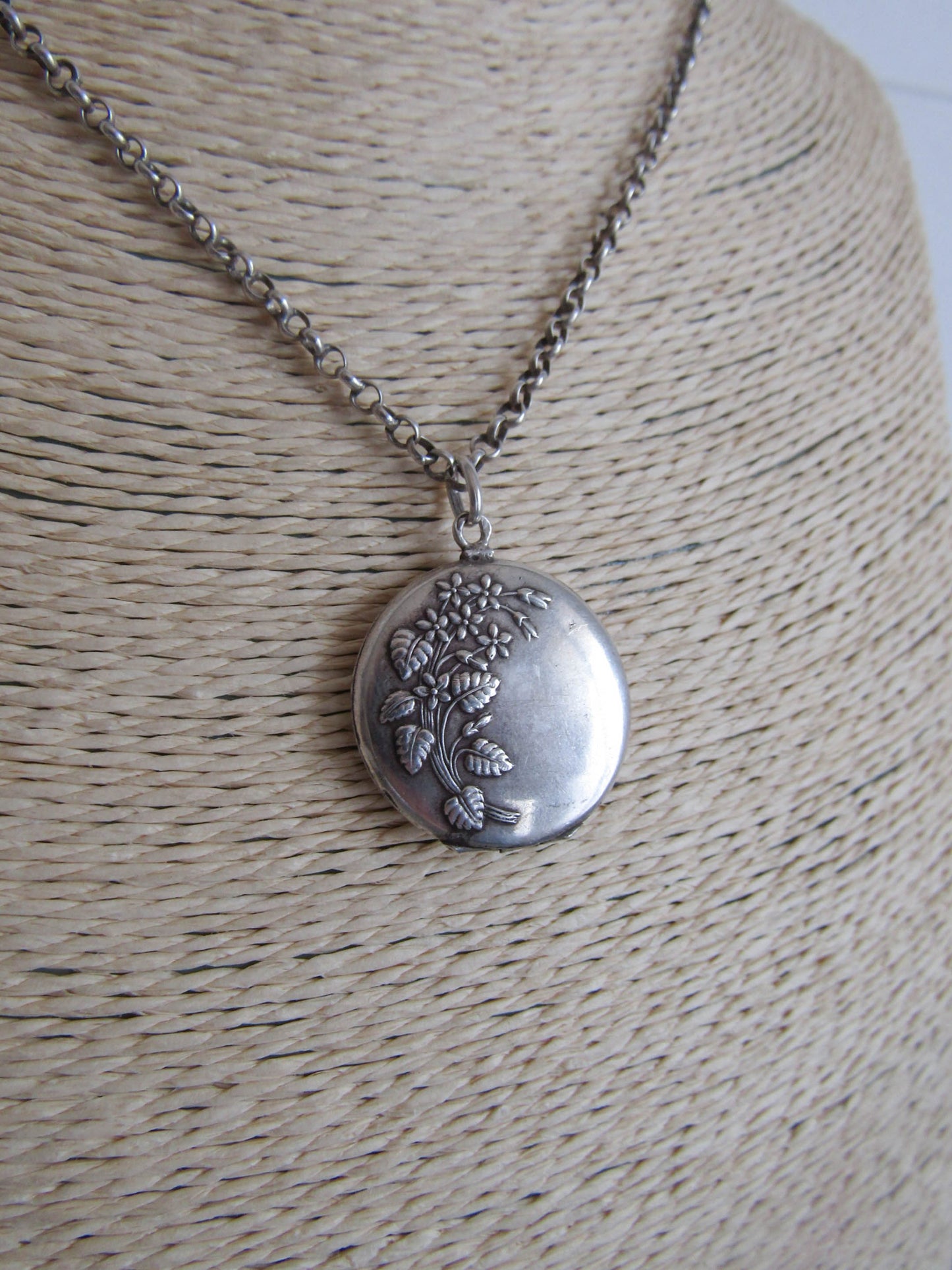 Antique Art Nouveau Silver Forget-Me-Not Floral Locket c. 1900