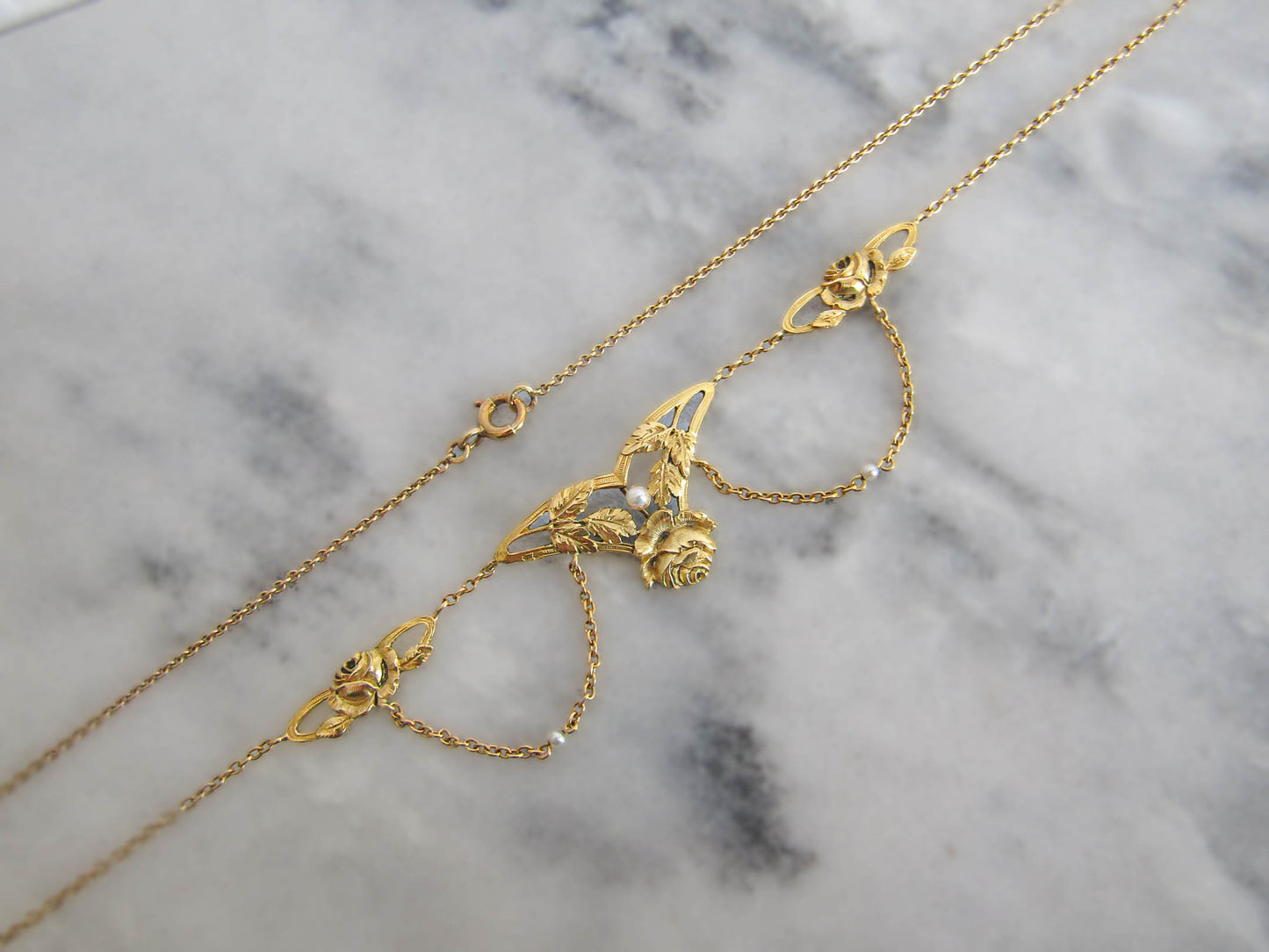 Art Nouveau 18K Solid Gold Drapery Necklace c. 1900