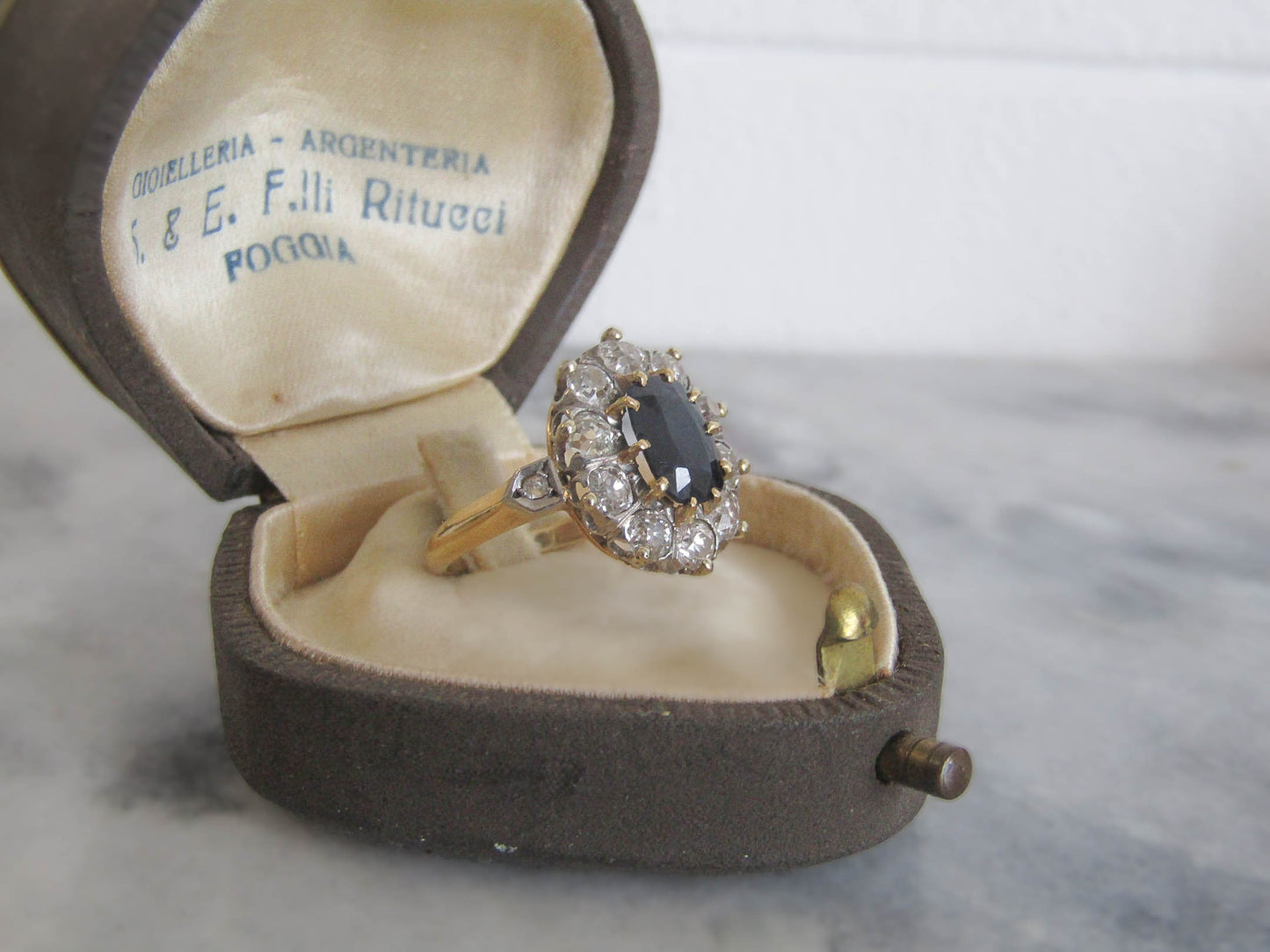 1.7 Carat Art Deco Sapphire and Diamond Platinum Ring, Antique Pompadour Daisy Ring c. 1910