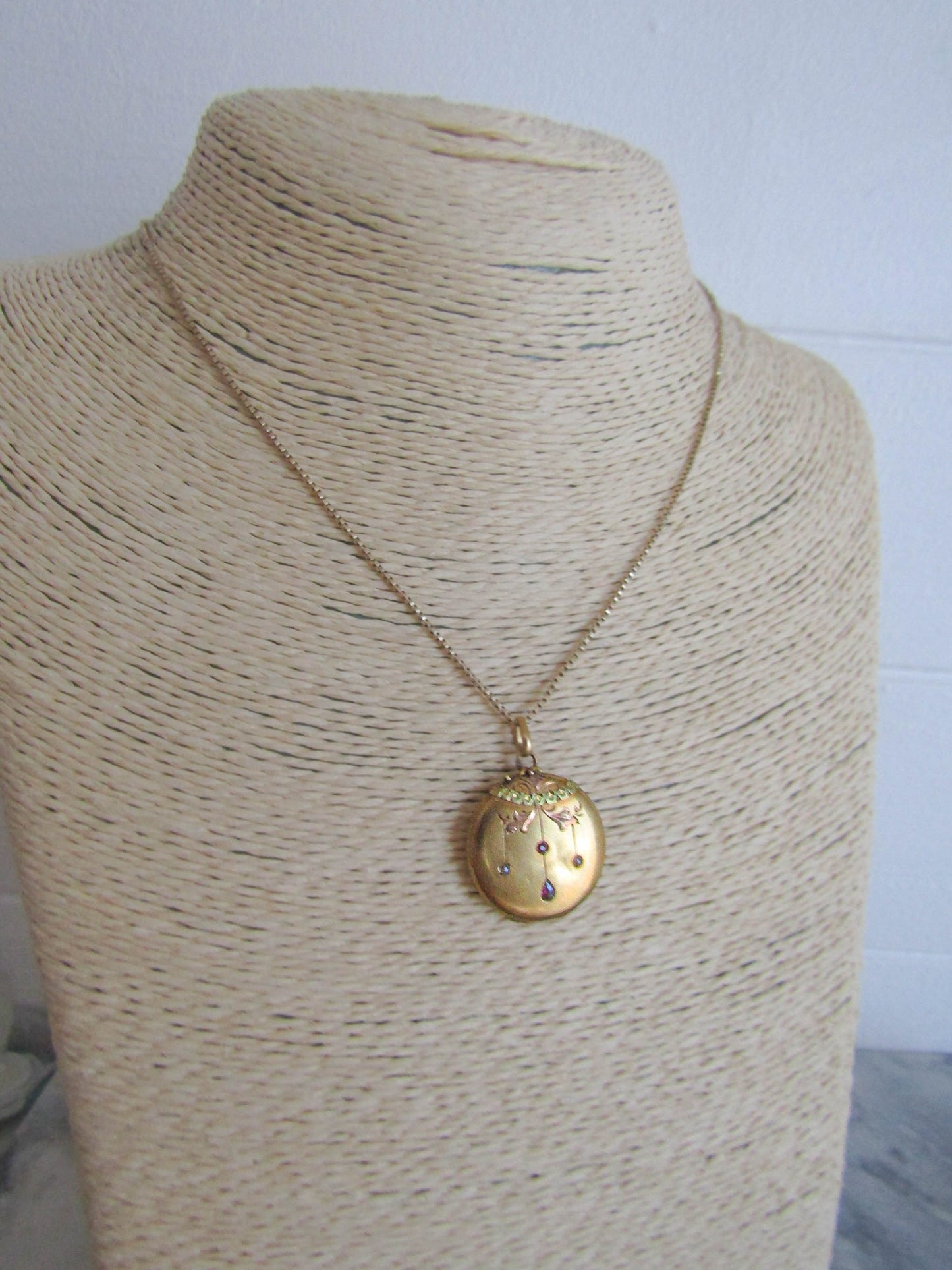 Antique 18K Gold French Pendant Locket c. 1900, Art Nouveau Sentimental Locket c. 1900