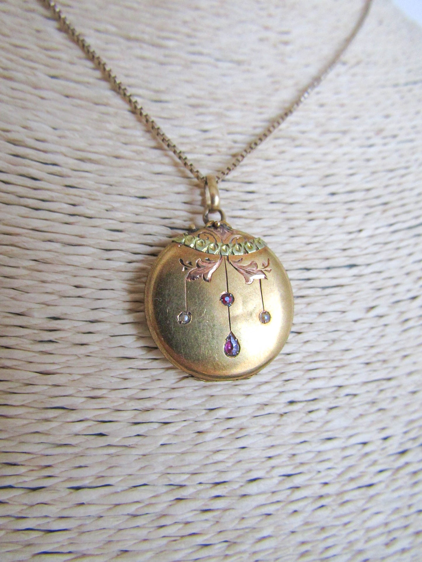 Antique 18K Gold French Pendant Locket c. 1900, Art Nouveau Sentimental Locket c. 1900