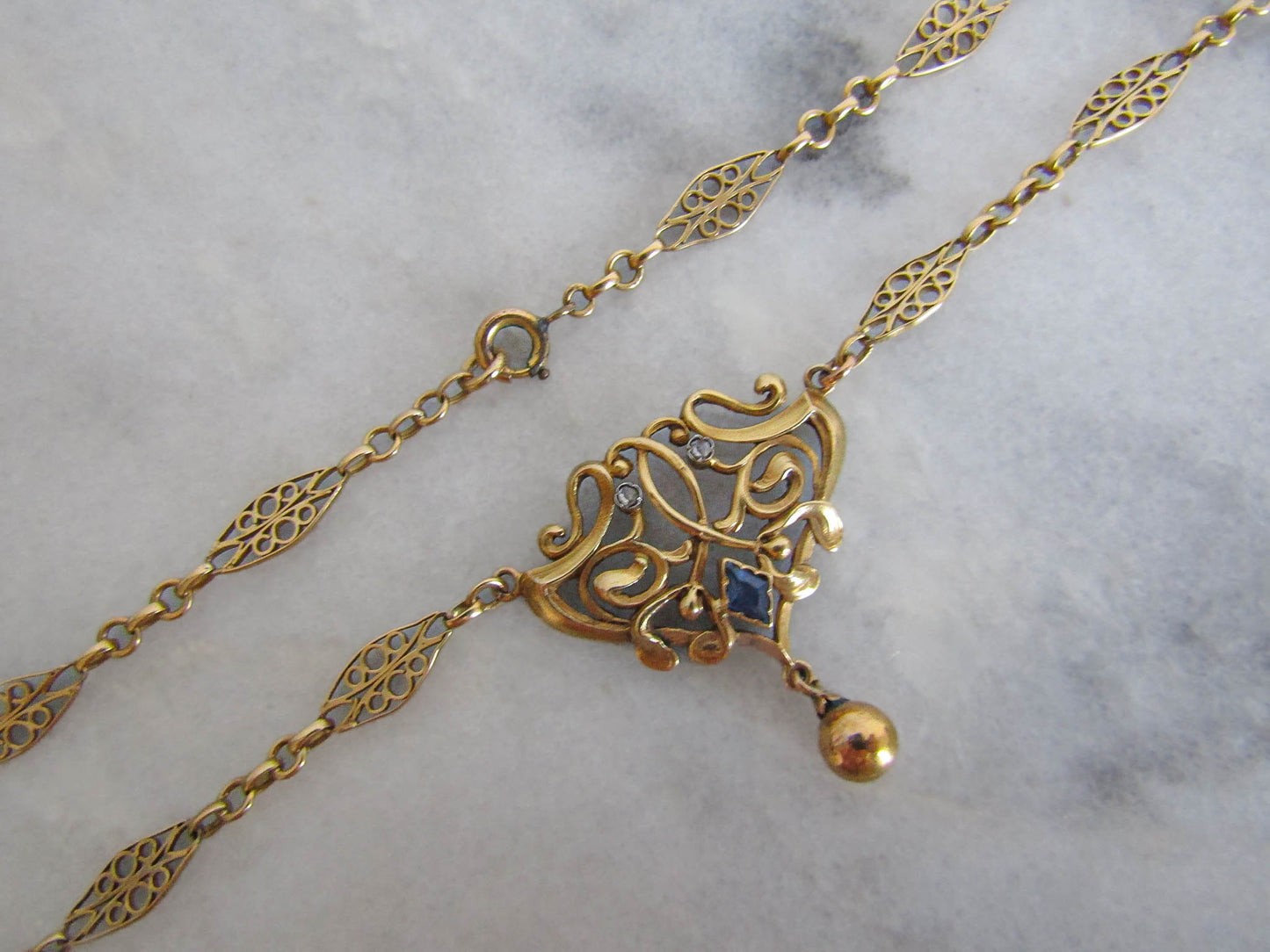 Art Nouveau Solid 18K Gold Mistletoe Pendant Necklace c. 1900