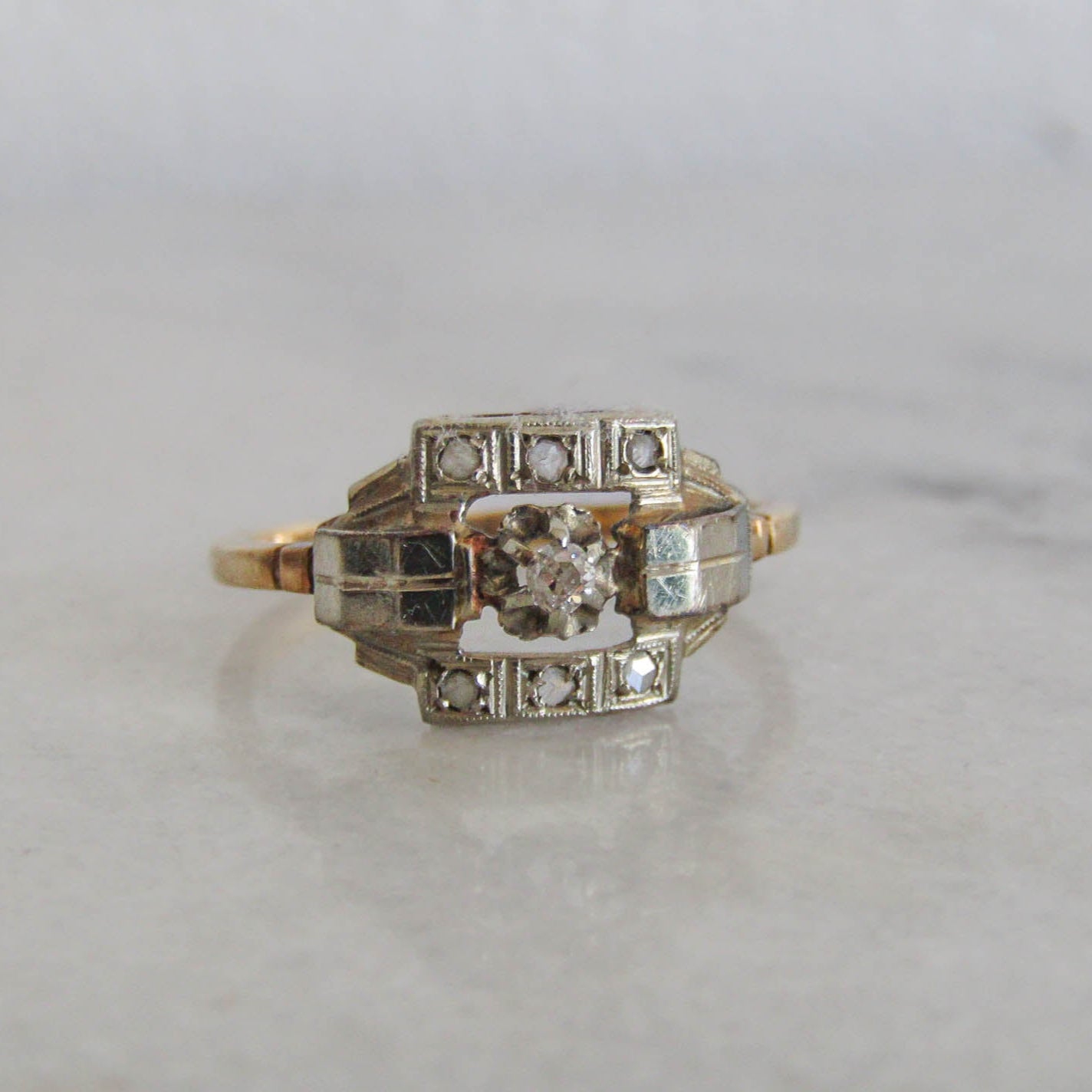 Antique Art Deco 18K Solid Gold Diamond Solitaire Engagement Ring c. 1920
