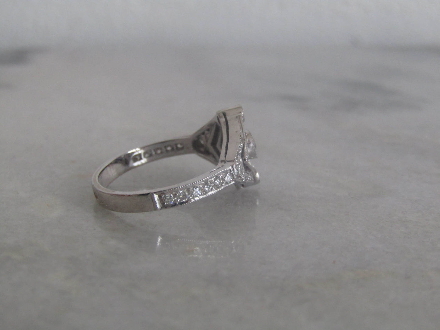 Vintage Art Deco Style 18K Solid Gold Diamond Ring before 2000