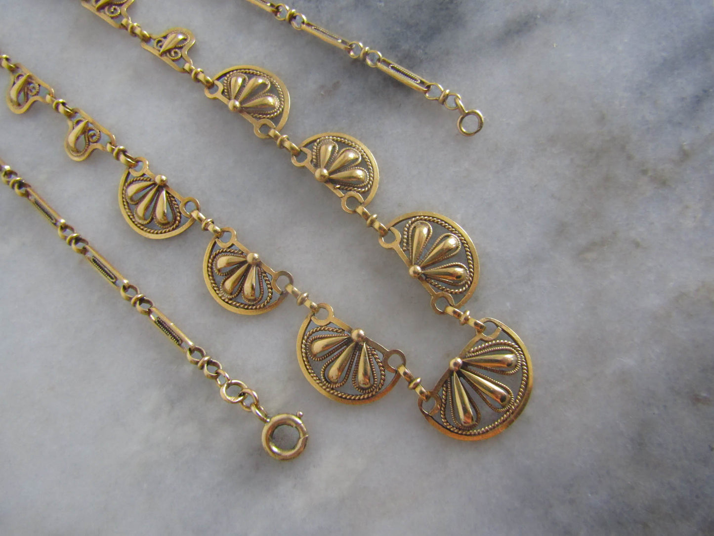 Antique French Filigree Drapery Necklace c. 1900 (20 g)
