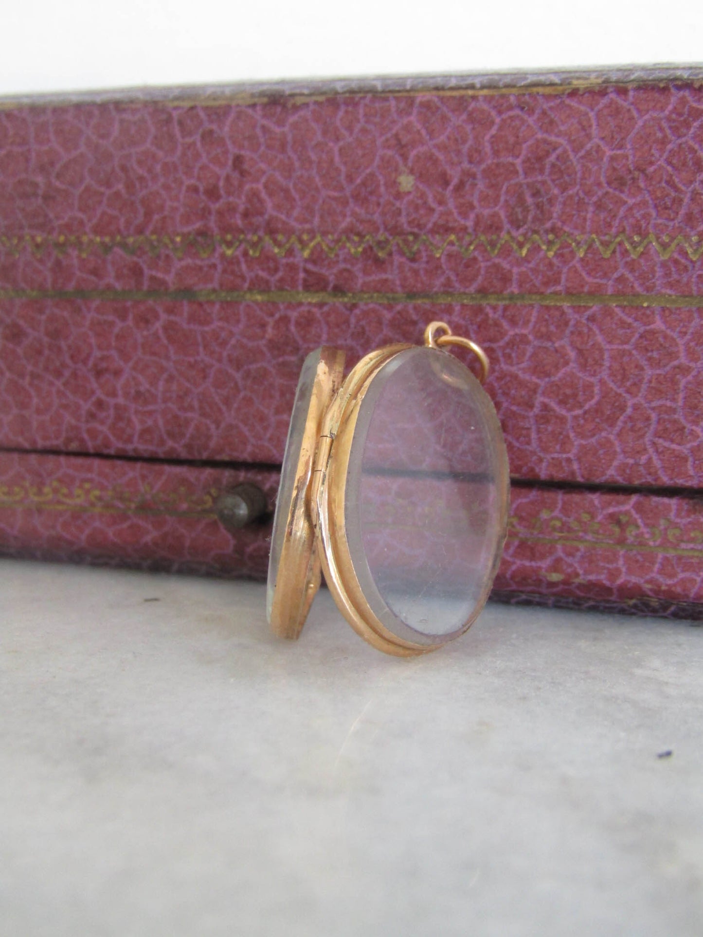 Antique 18k Solid Gold French Oval Shaker Locket c. 1900