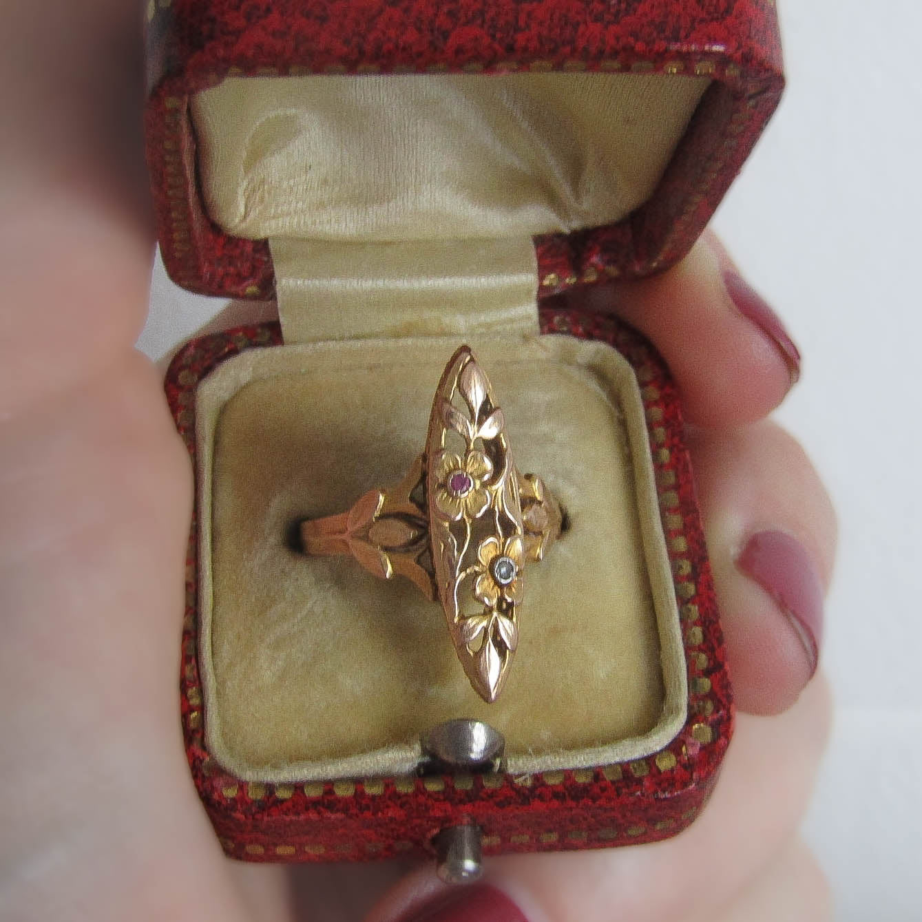 Antique Art Nouveau 18K Solid Gold Floral Navette Marquise Ring c. 1890