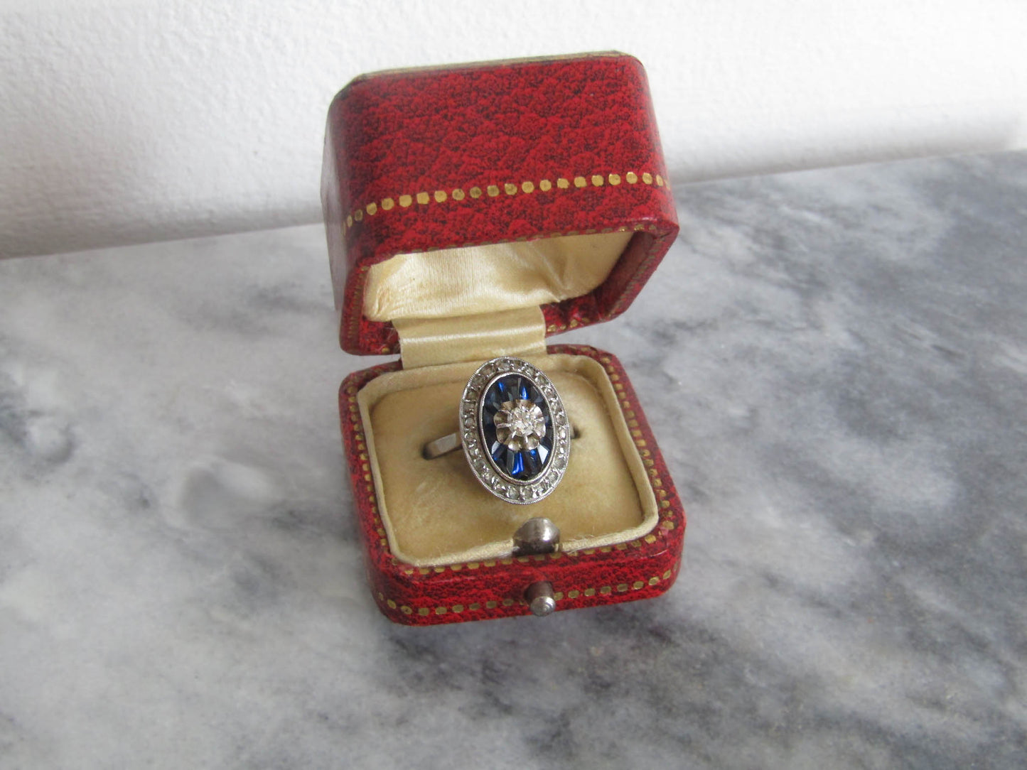 Antique Art Deco Calibrated Sapphire Ring