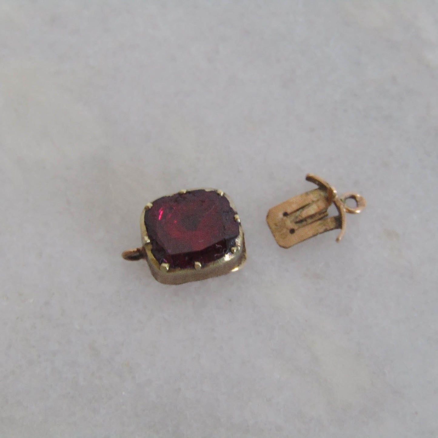 Antique Georgian Garnet Clasp in 14K Solid Gold c. 1830