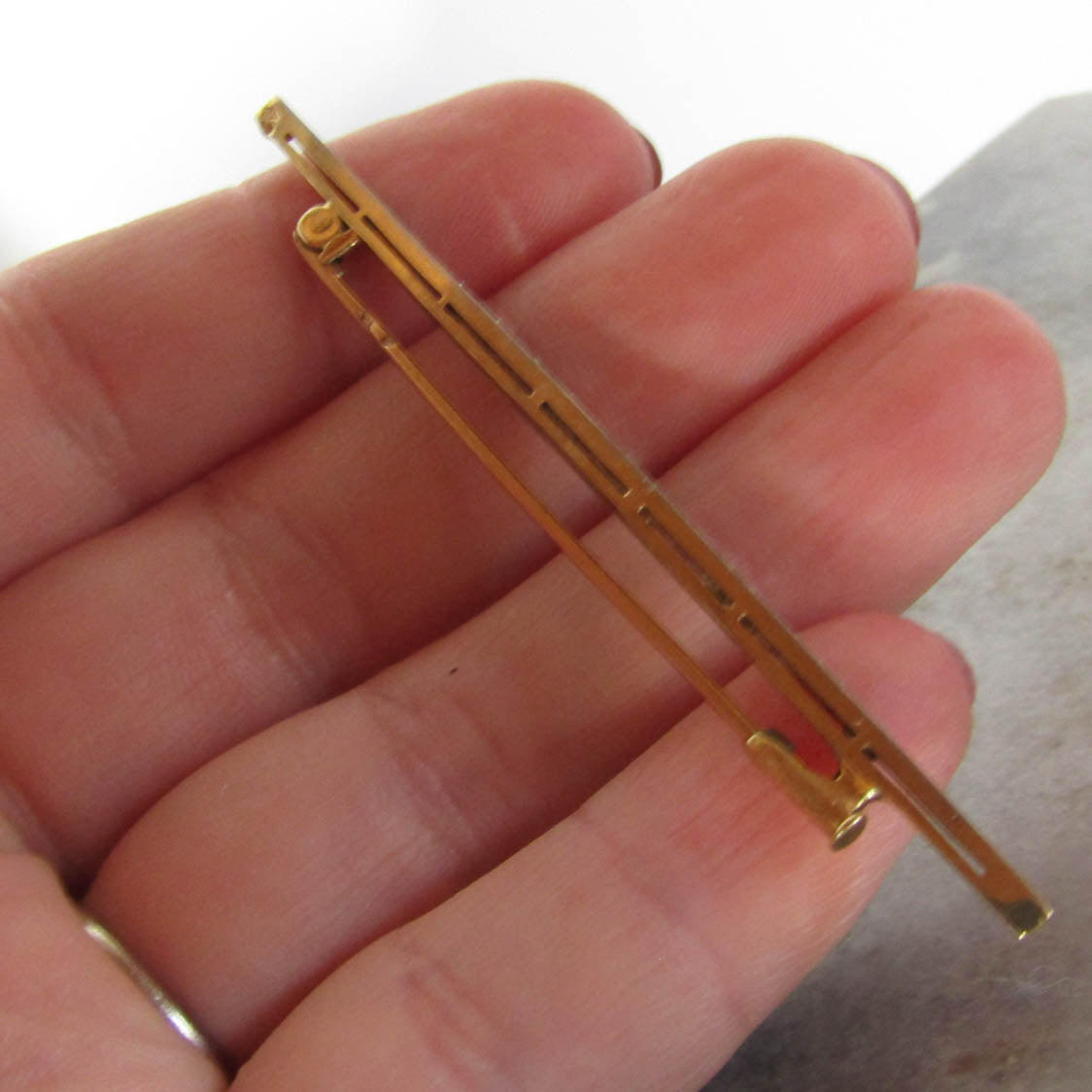 Antique Art Deco 18K Gold Bar Brooch with Rose Cut Diamonds c. 1925