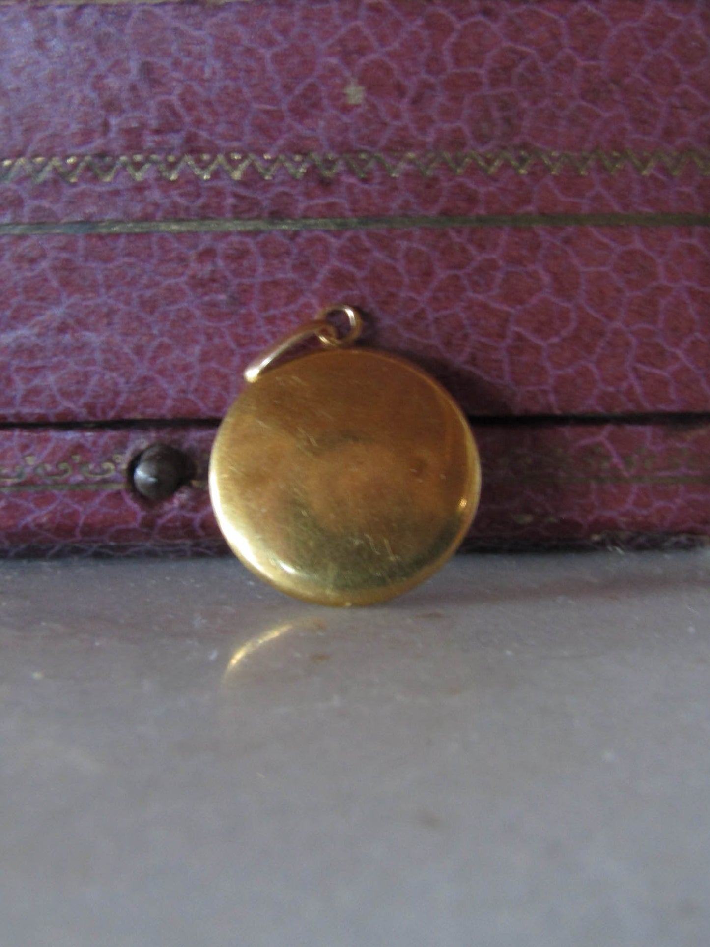 Antique French Belle Epoque 18K Solid Gold Round Pendant c. 1900