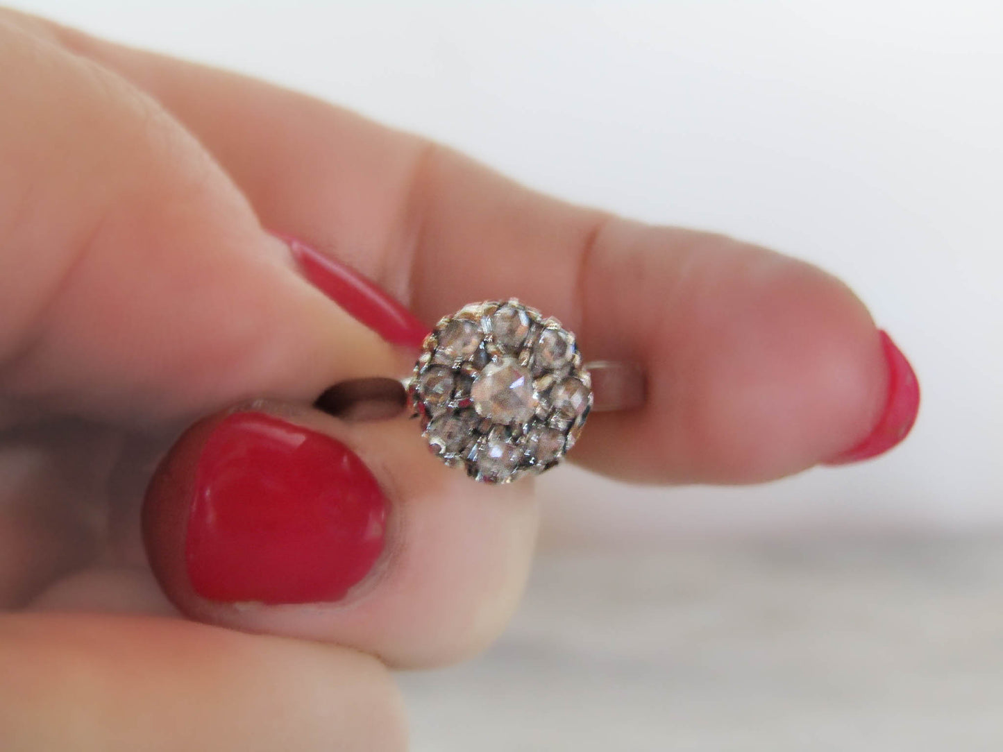 Antique 18K Solid Gold Rose Cut Diamond Daisy Ring c. 1900