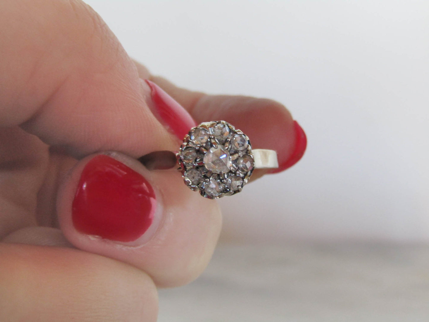 Antique 18K Solid Gold Rose Cut Diamond Daisy Ring c. 1900