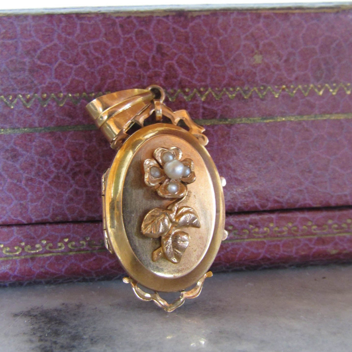 Antique 18K Solid Gold Victorian Belle Epoque Locket of French Origin, XIX Century